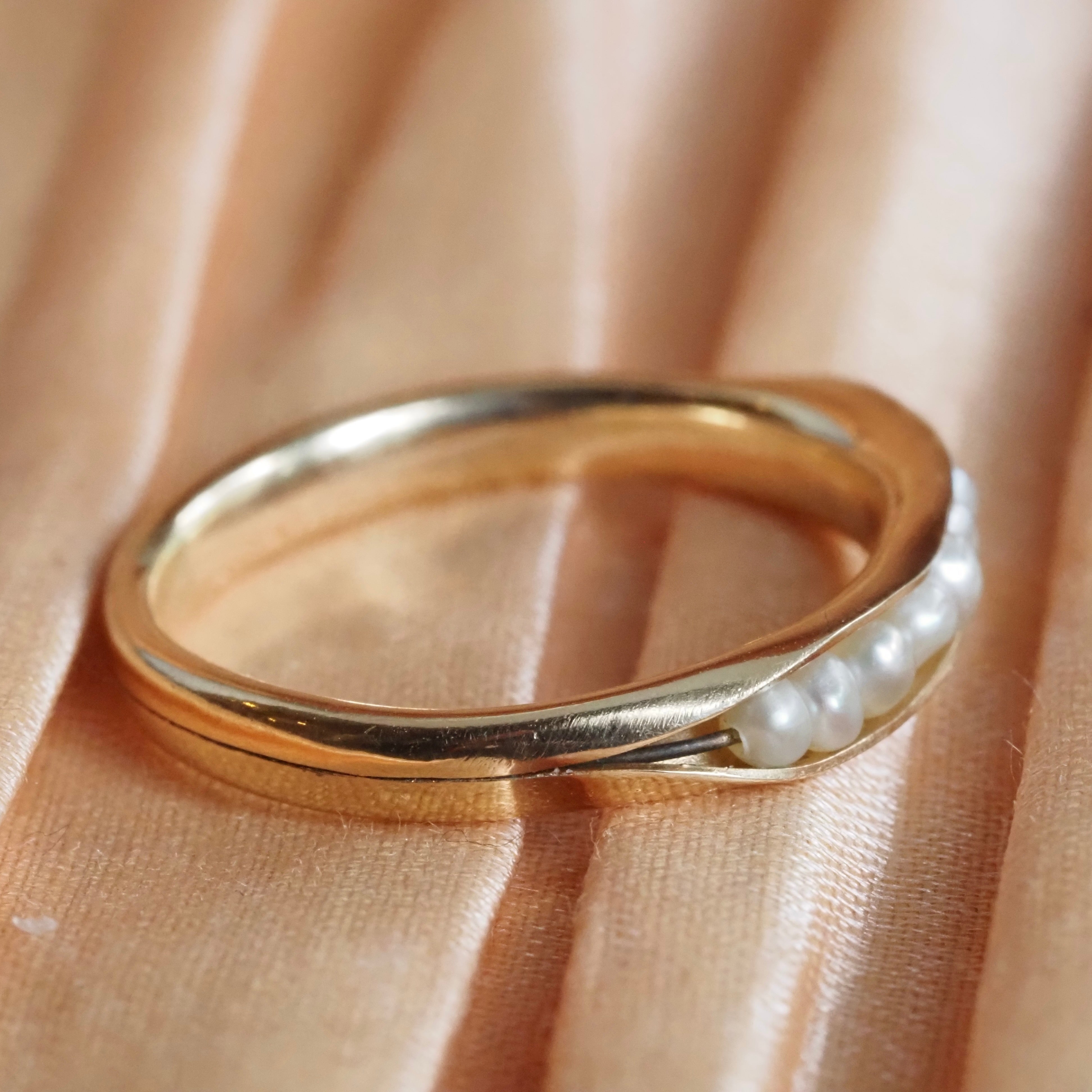 Vintage 14k Gold Pearls in a Pod Ring