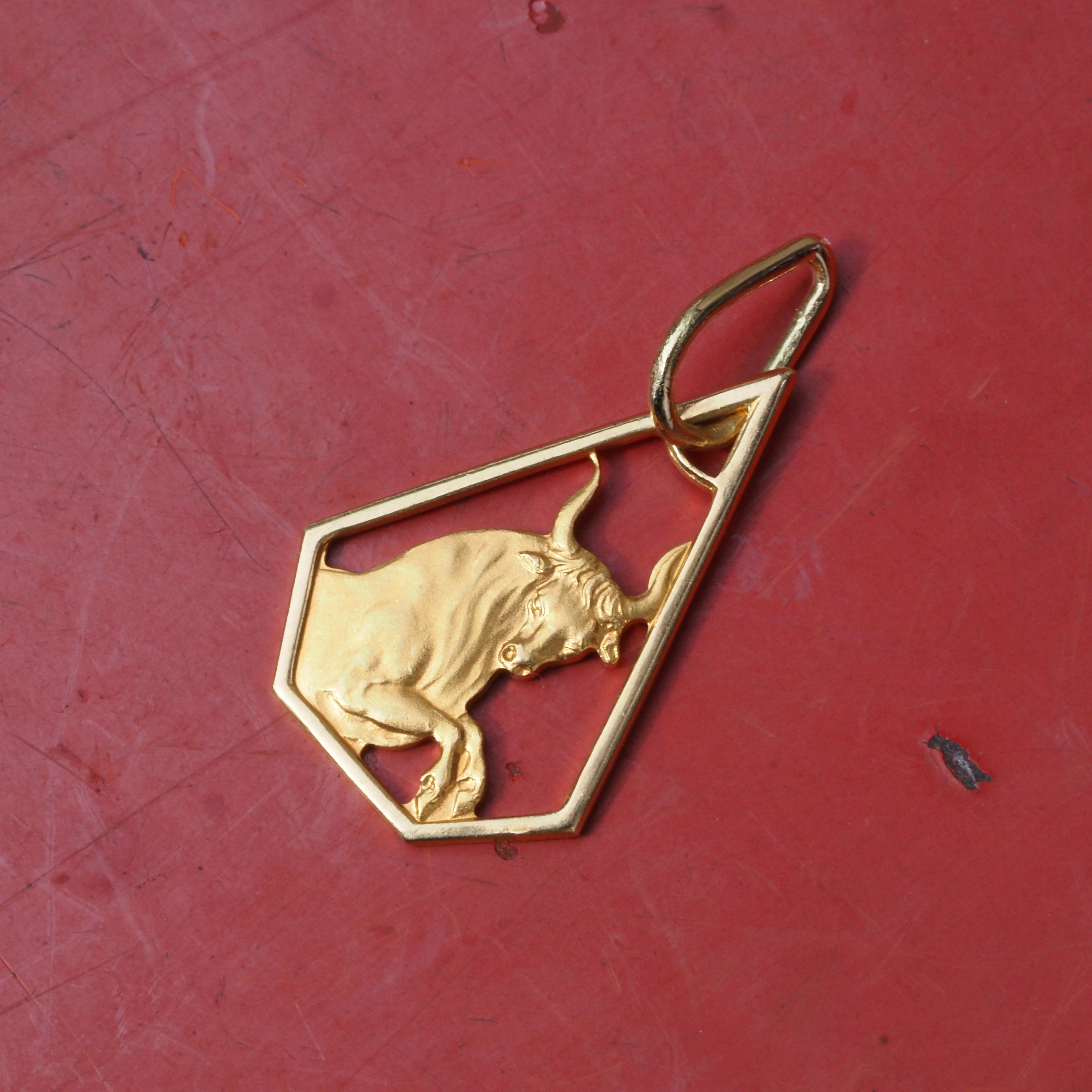 Vintage Taurus 18k Gold Charm Pendant