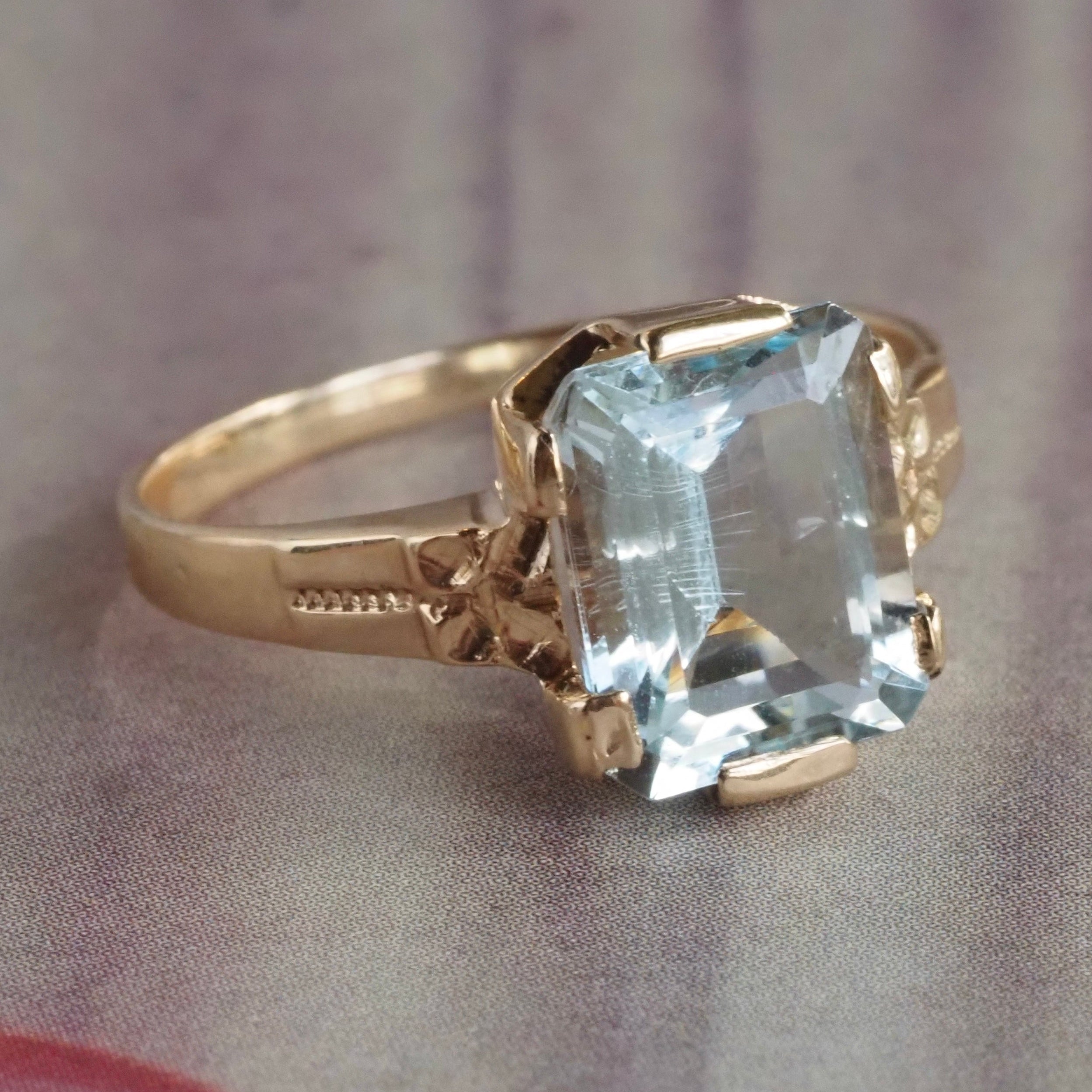 Vintage Art Deco Style Aquamarine 10k Gold Ring