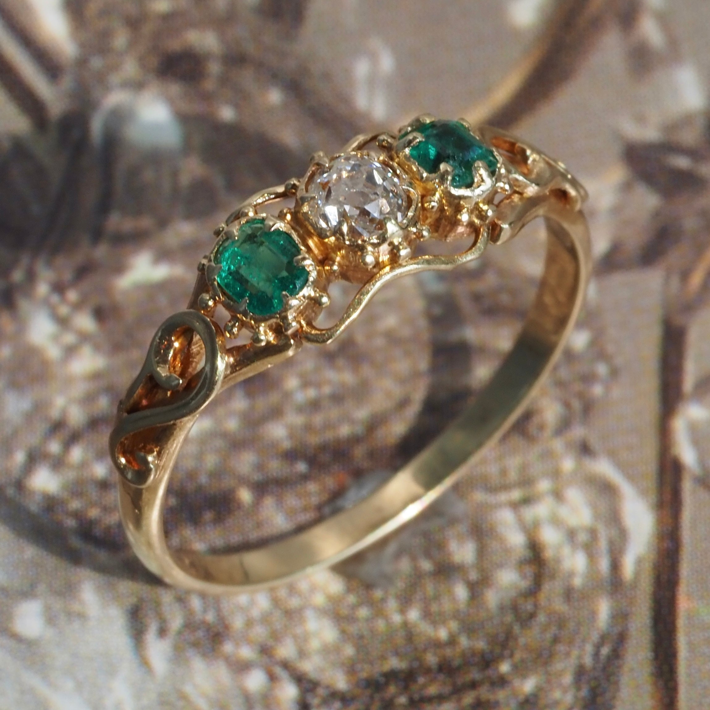 Victorian 18k Gold Emerald and Old Mine Cut Diamond Ring