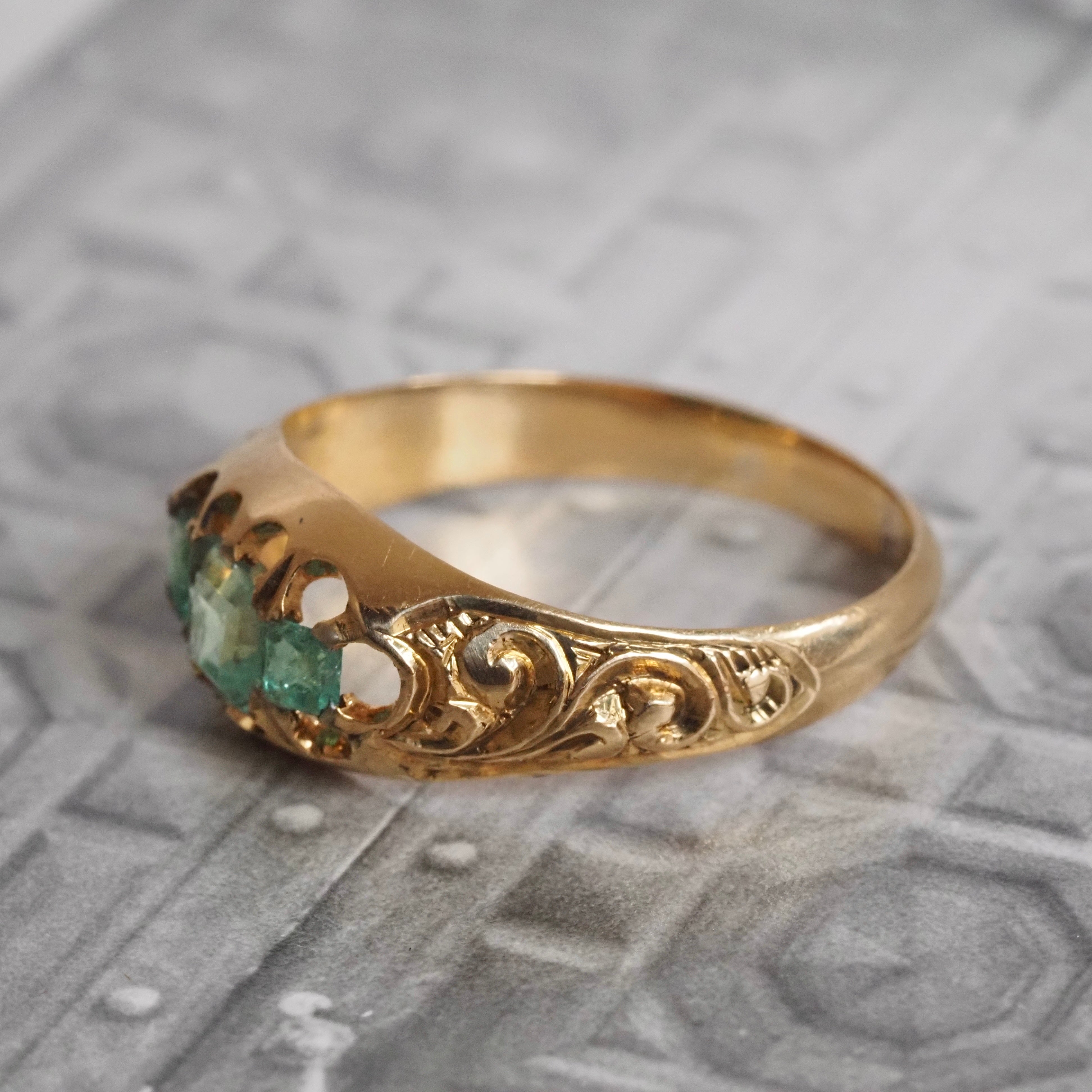 Antique Victorian Emerald 18k Gold Trilogy Ring