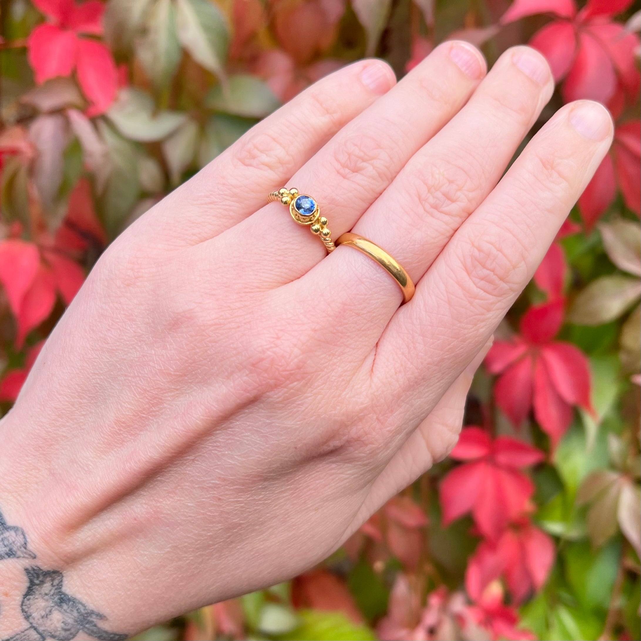 Estate Luna Felix 18k Gold Sapphire Twisted Rope Ring