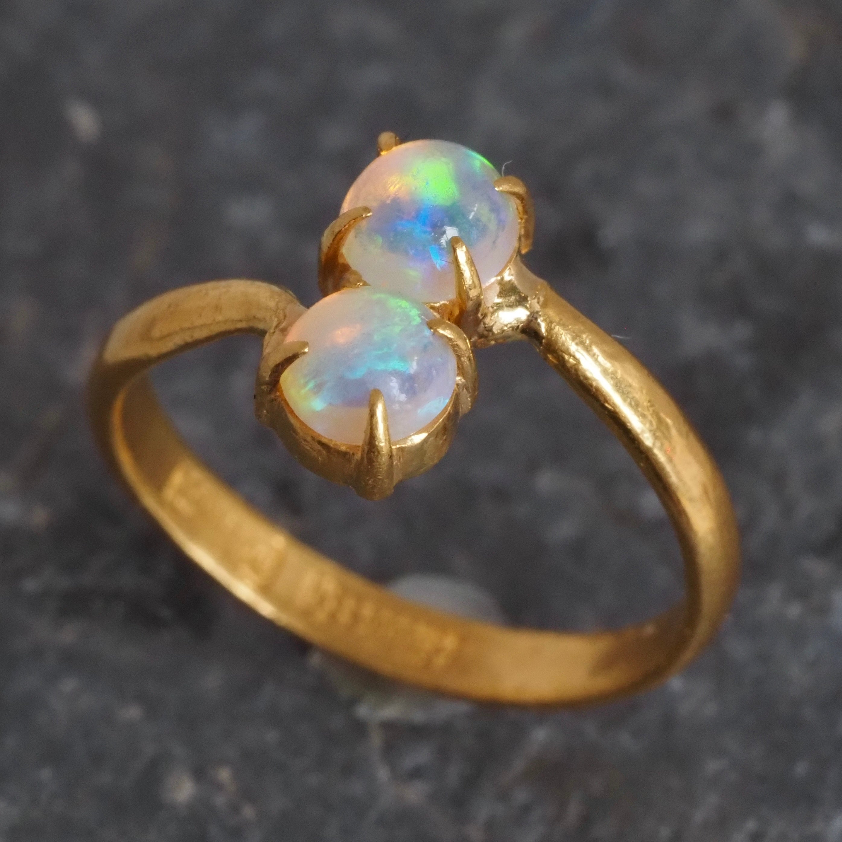 Vintage 22k Gold Jelly Opal Bypass Ring