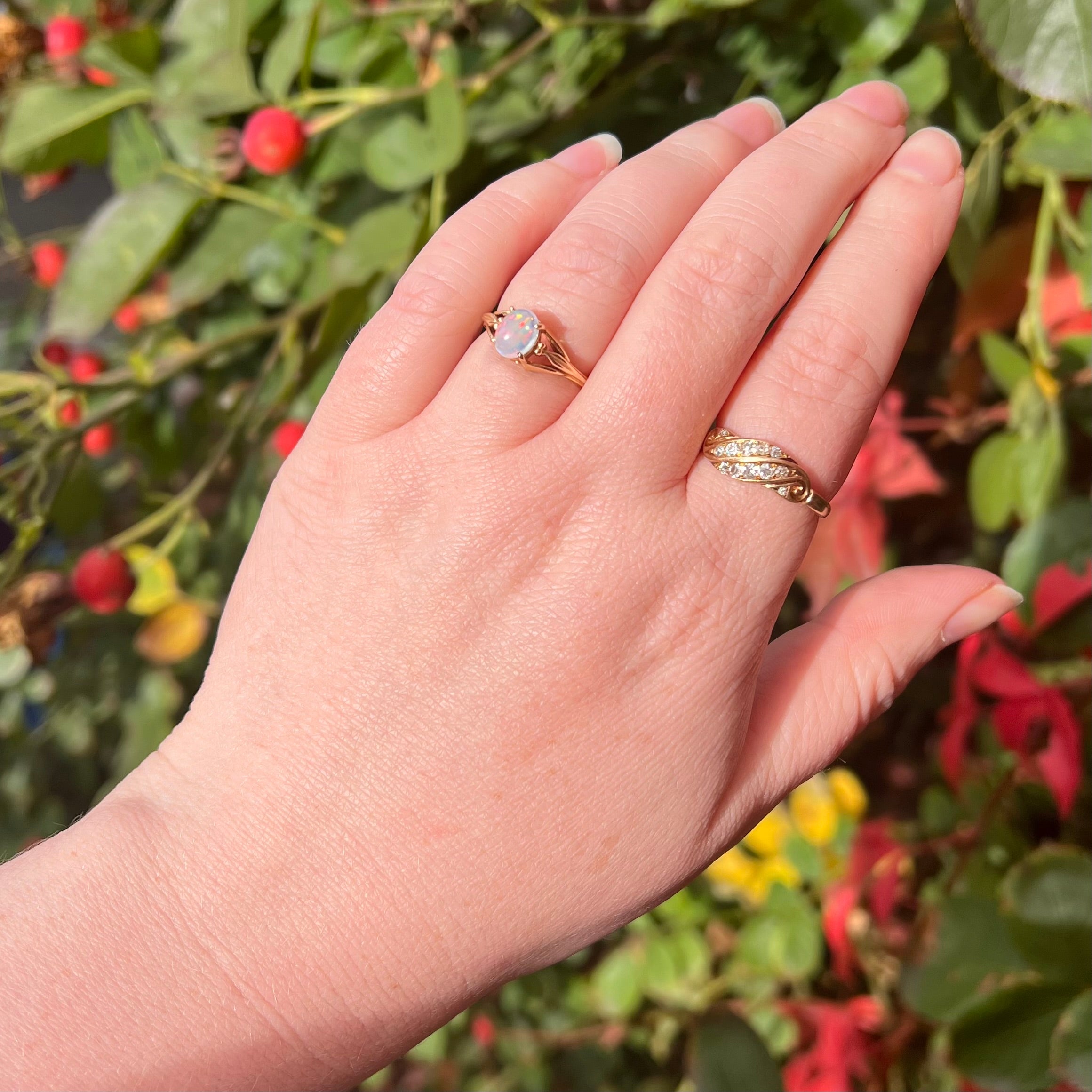 Antique English Old Mine Cut Diamond 18k Gold Scroll Ring