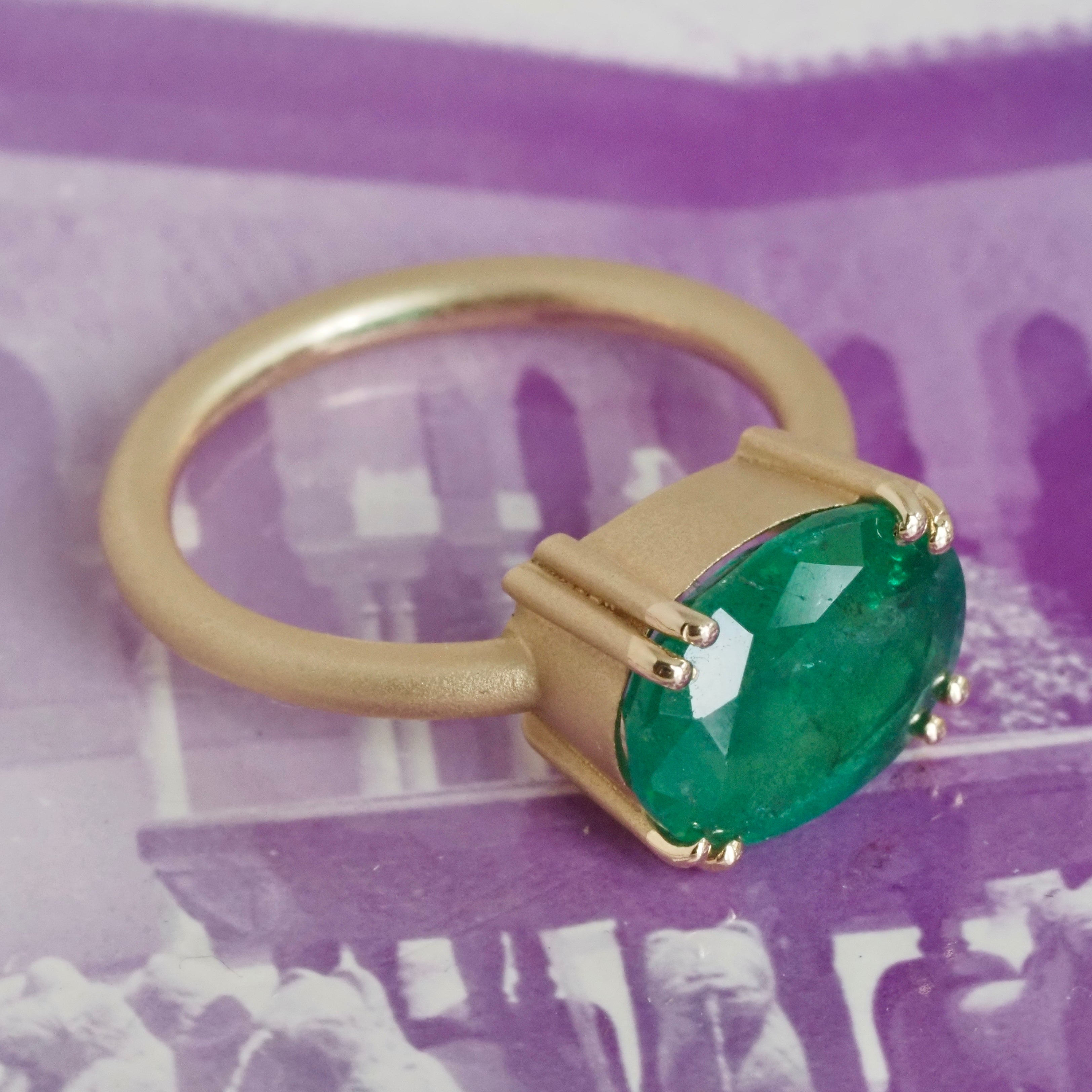 Oval Emerald 14k Gold Ring