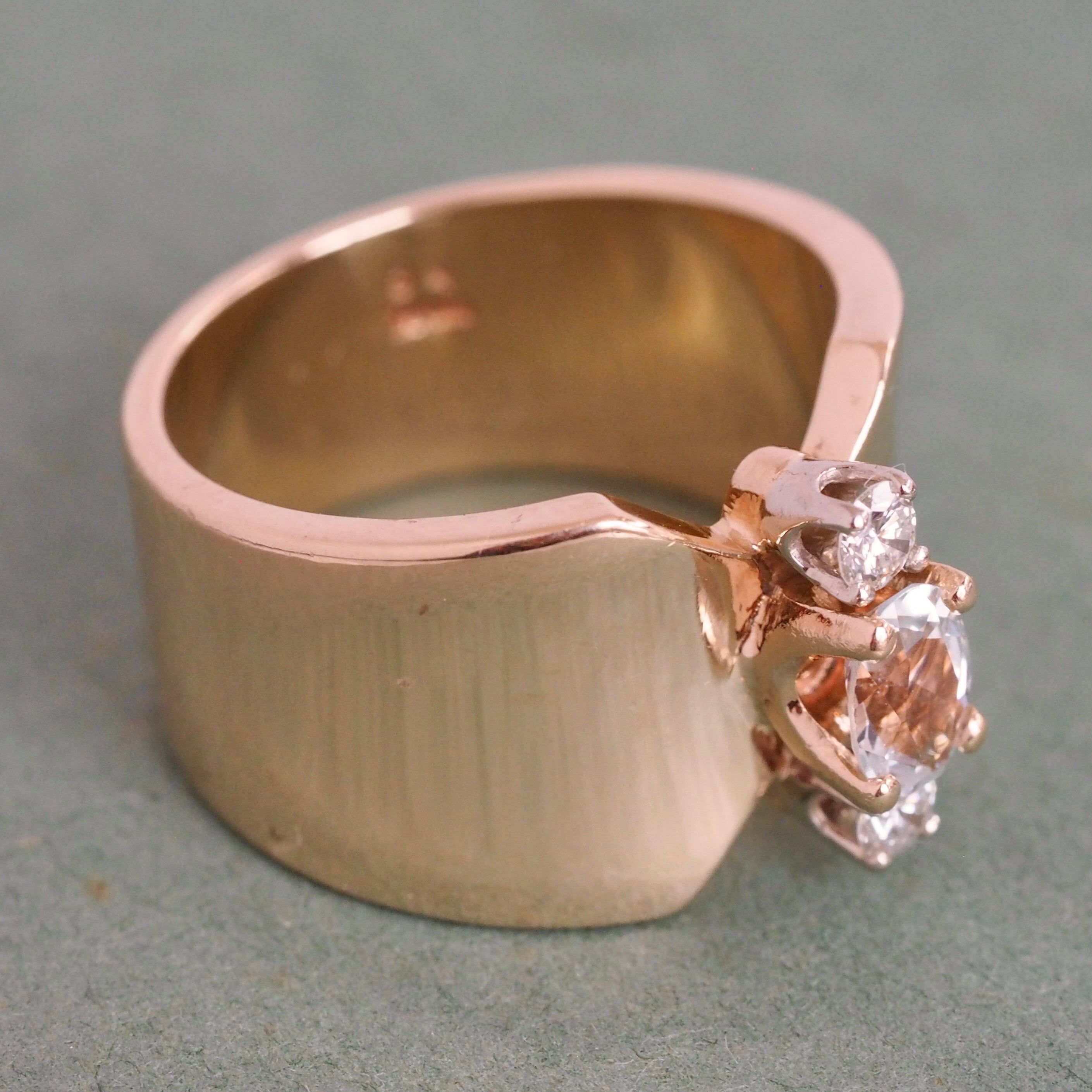 Vintage 14k Gold Aquamarine and Diamond Ring