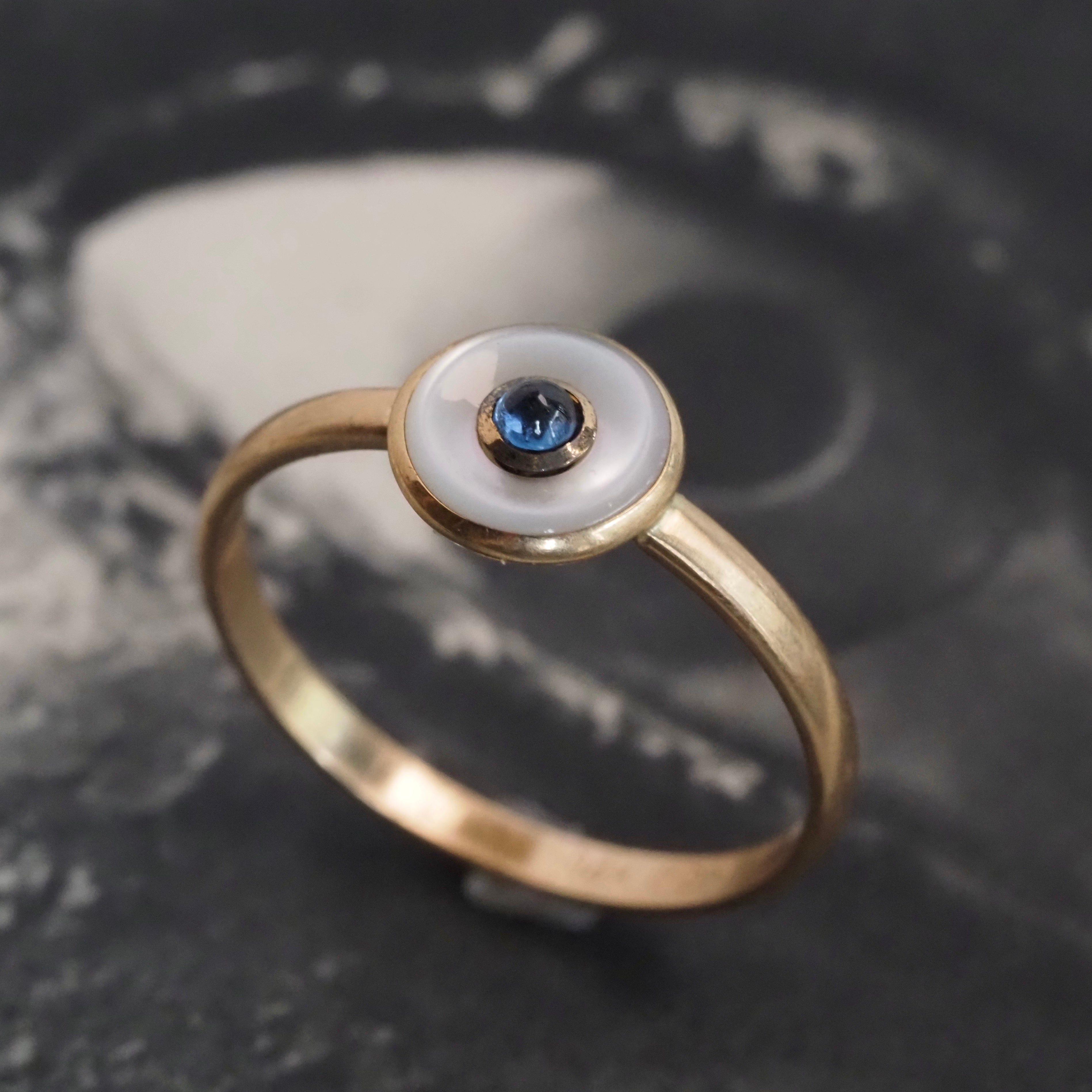 Vintage Sapphire Mother Of Pearl 14k Gold Ring