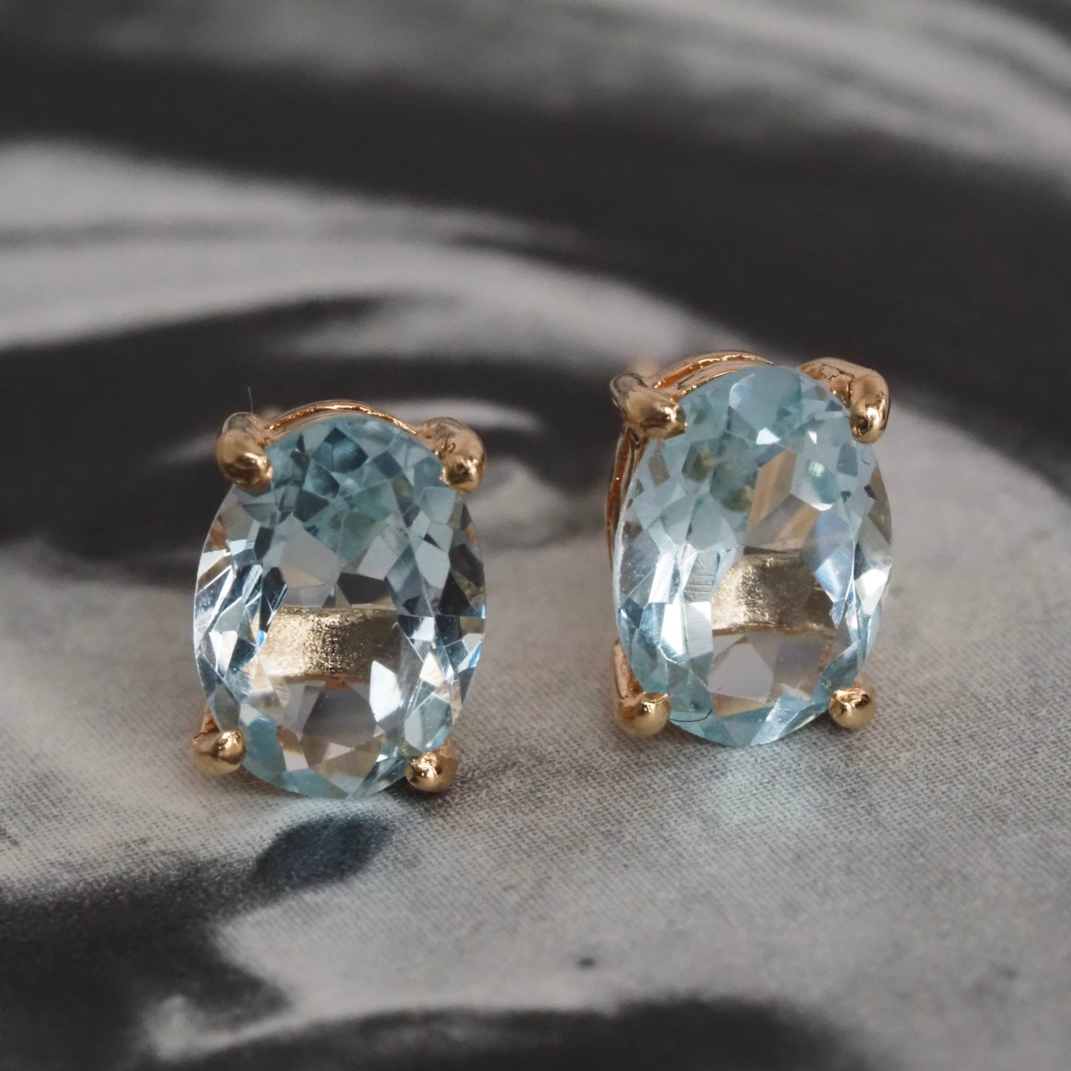 Vintage Aquamarine 14k Gold Stud Earrings