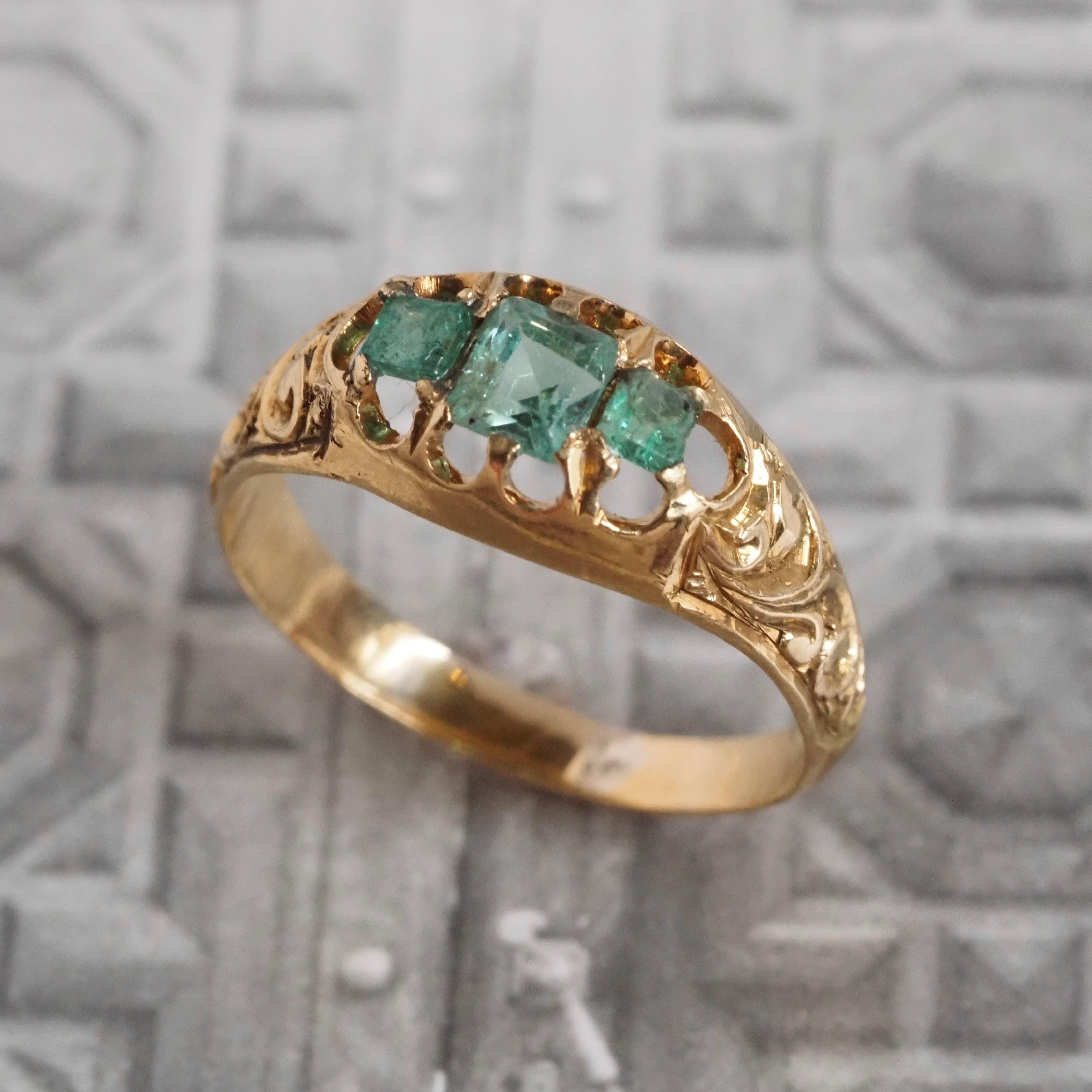 Antique Victorian Emerald 18k Gold Trilogy Ring
