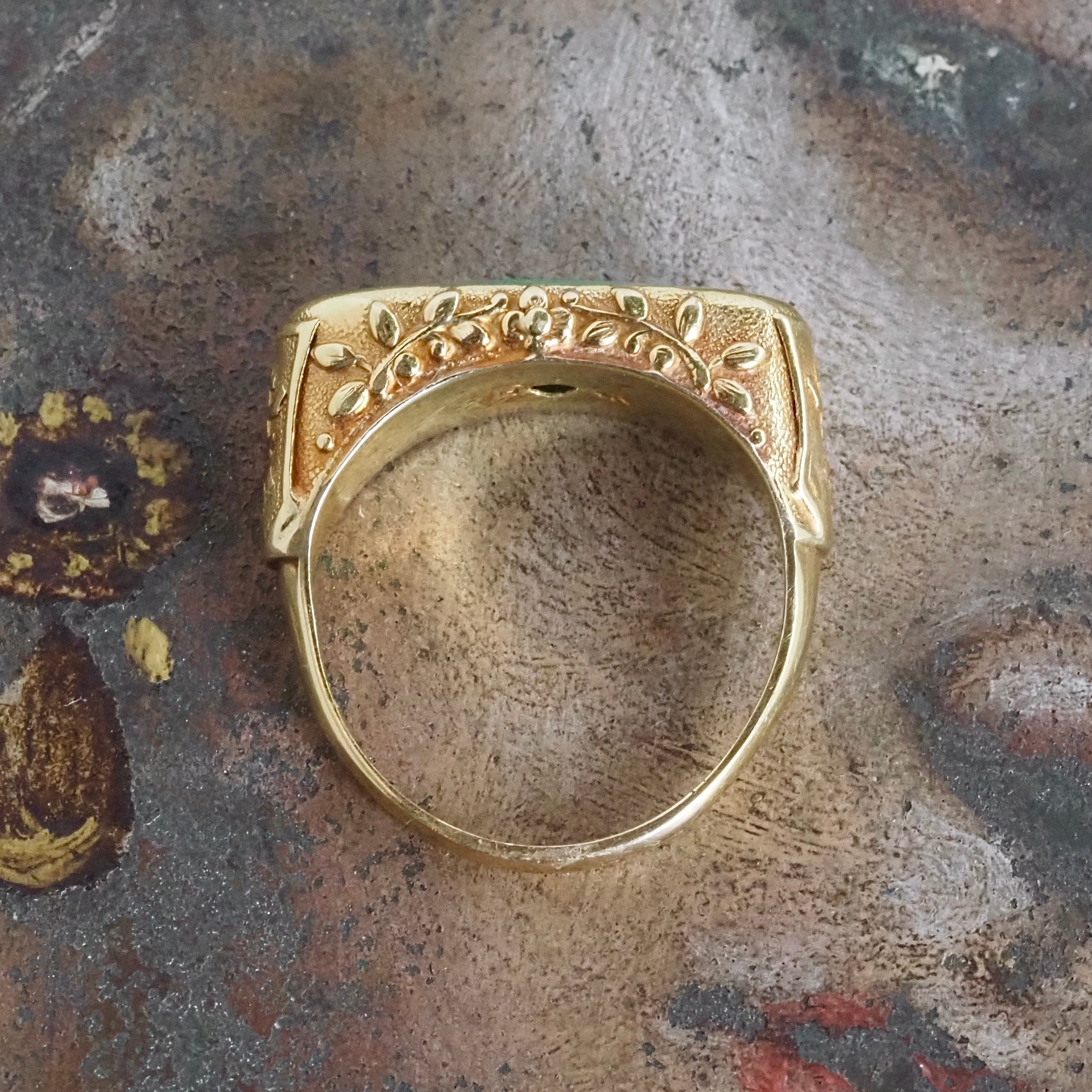 Antique Chinese 18k Gold Jade Saddle Ring