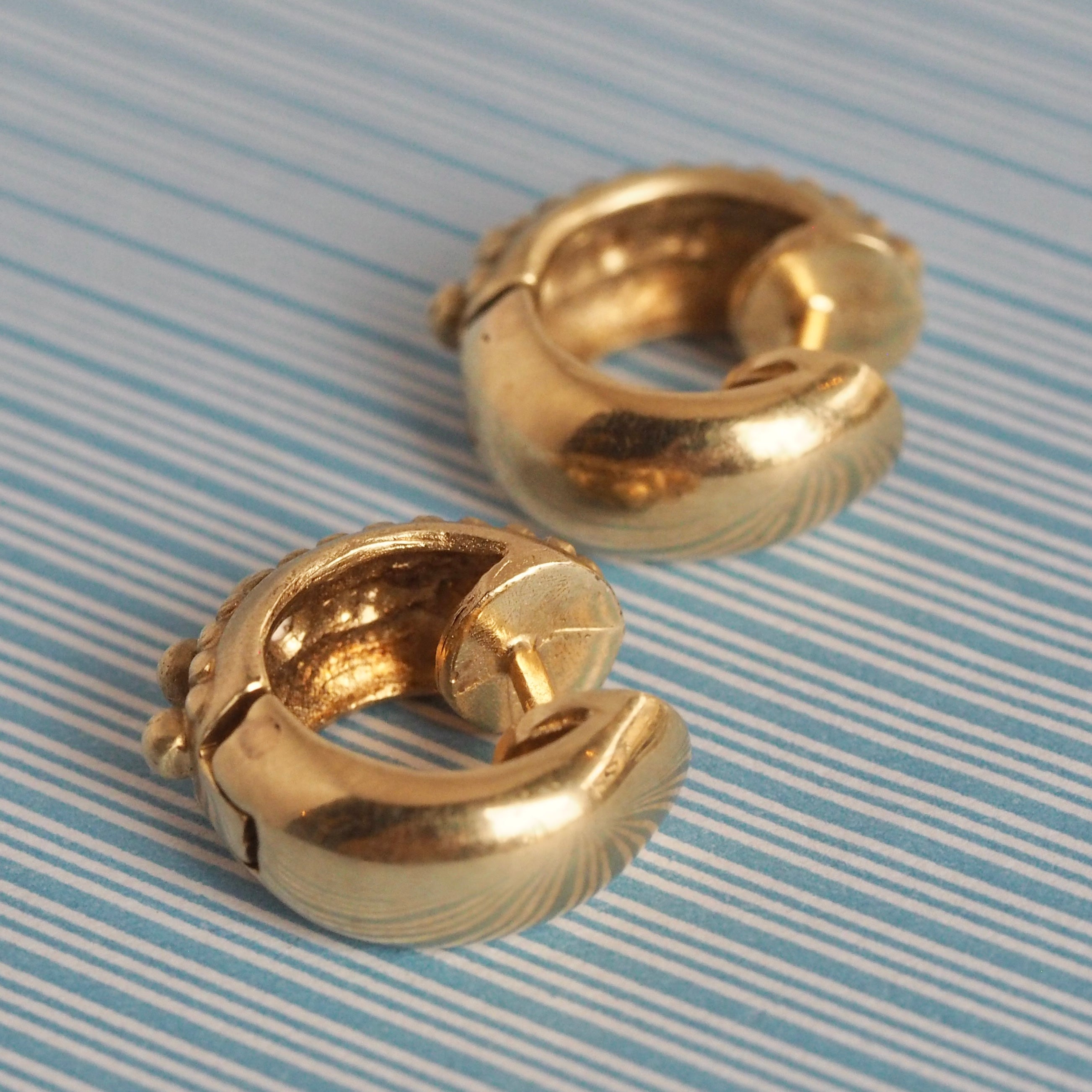 Vintage Etruscan Style 14k Gold Hinged Huggie Hoops