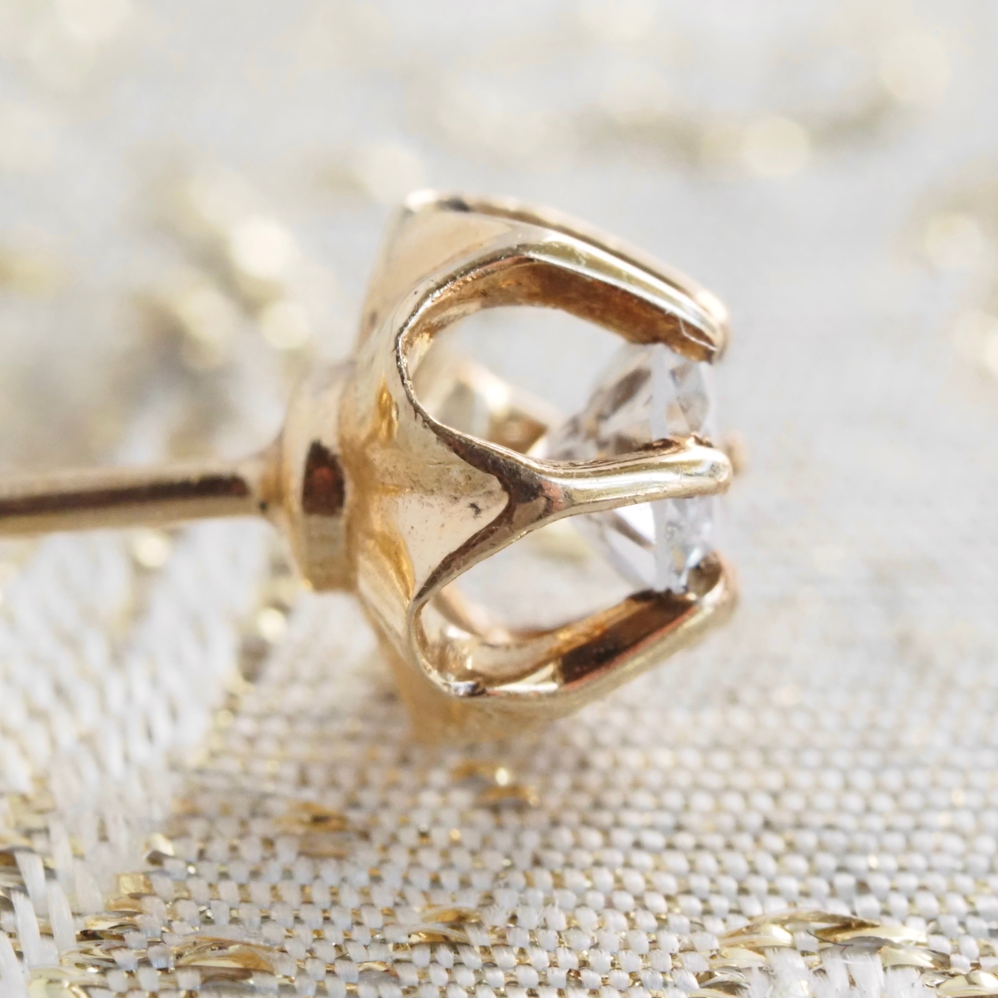 Vintage Round Brilliant Cut Diamond Buttercup 14k Gold Earrings