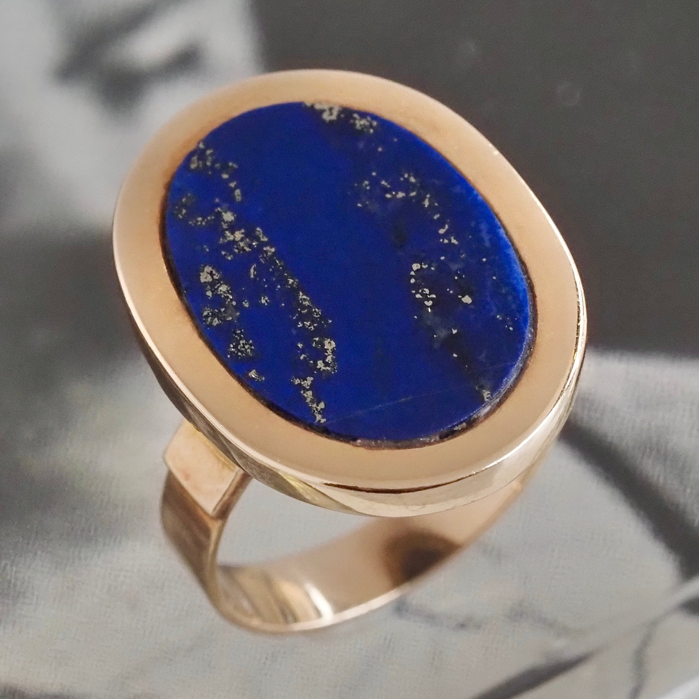 Vintage Modernist Lapis Inlay 14k Gold Ring