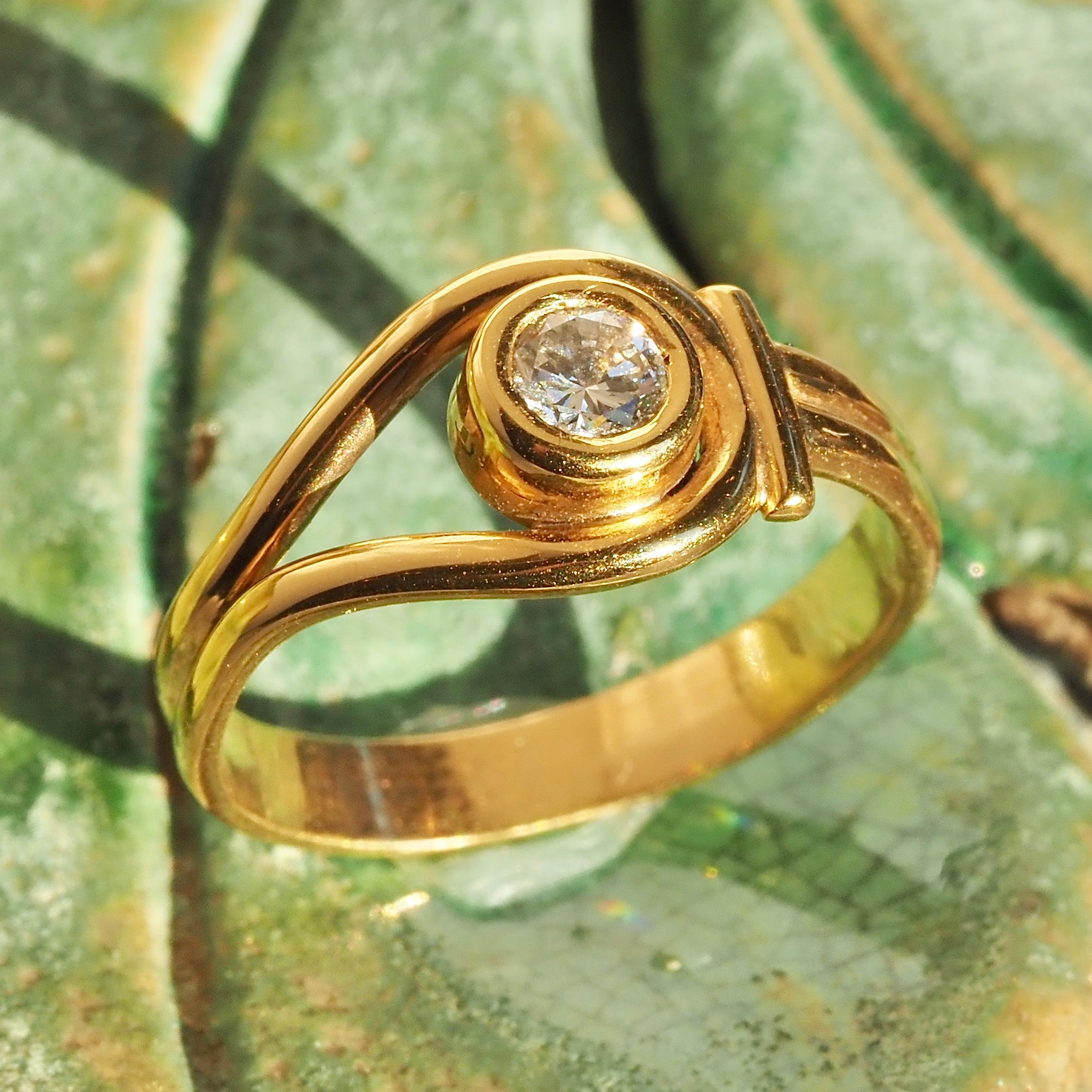 Vintage Portuguese Diamond Loop 19k Gold Ring