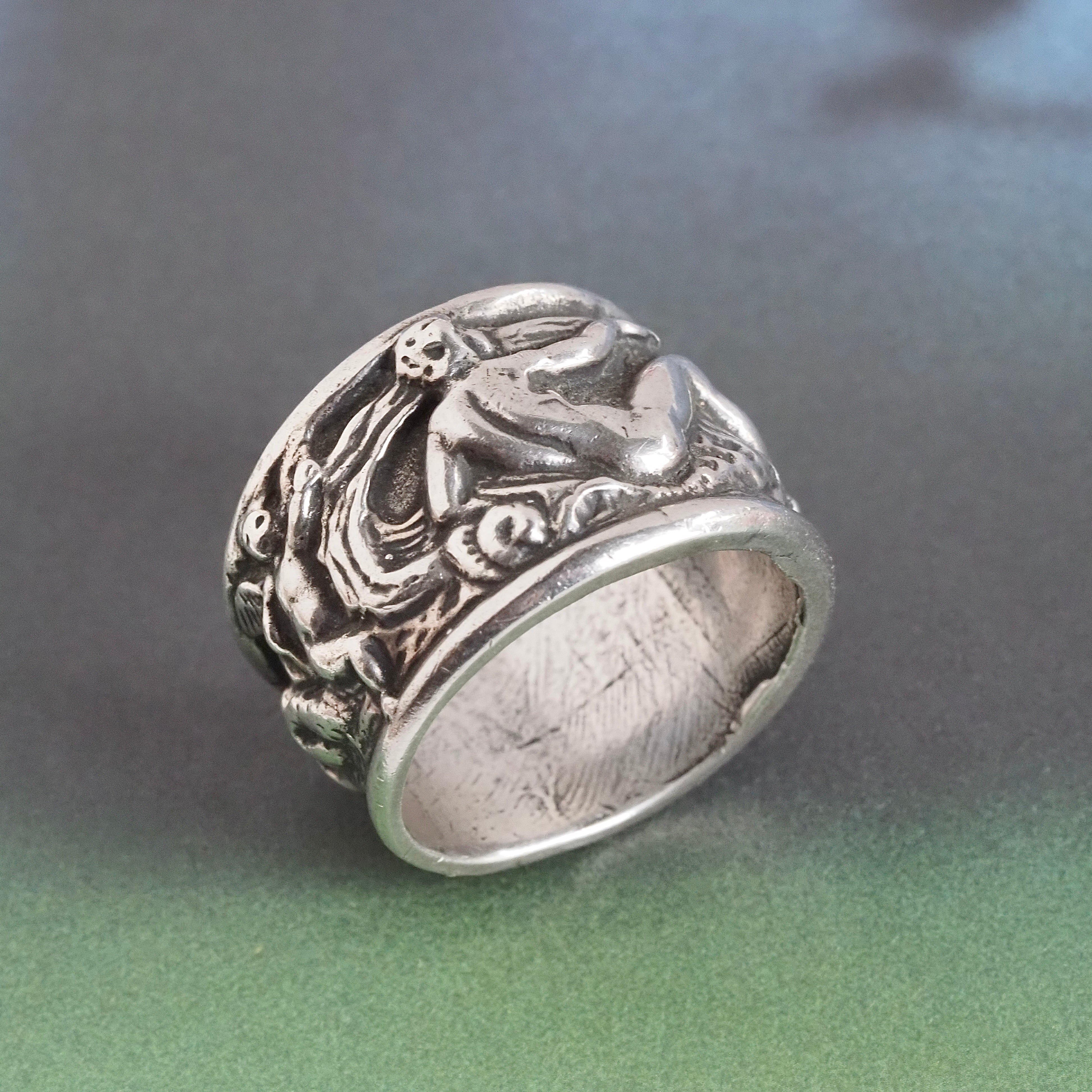 Vintage Sterling Silver Figurative Frieze Band