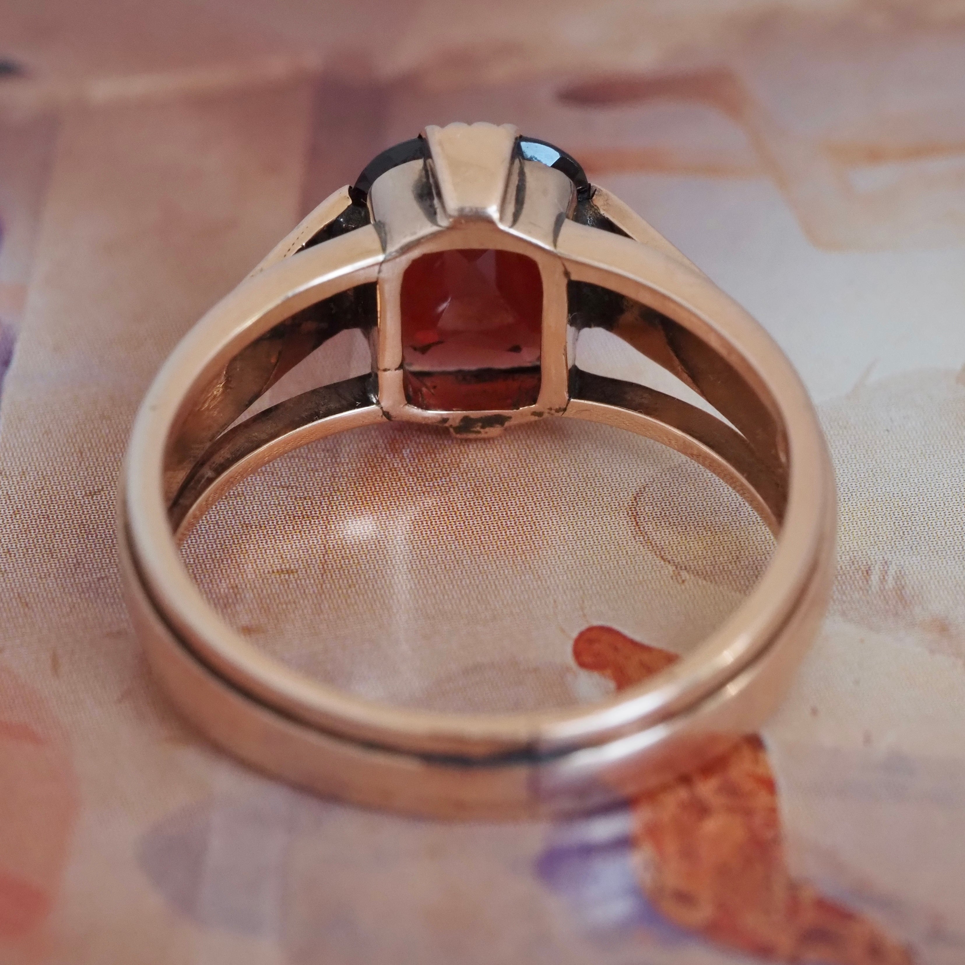 Antique 9k Gold Garnet Ring