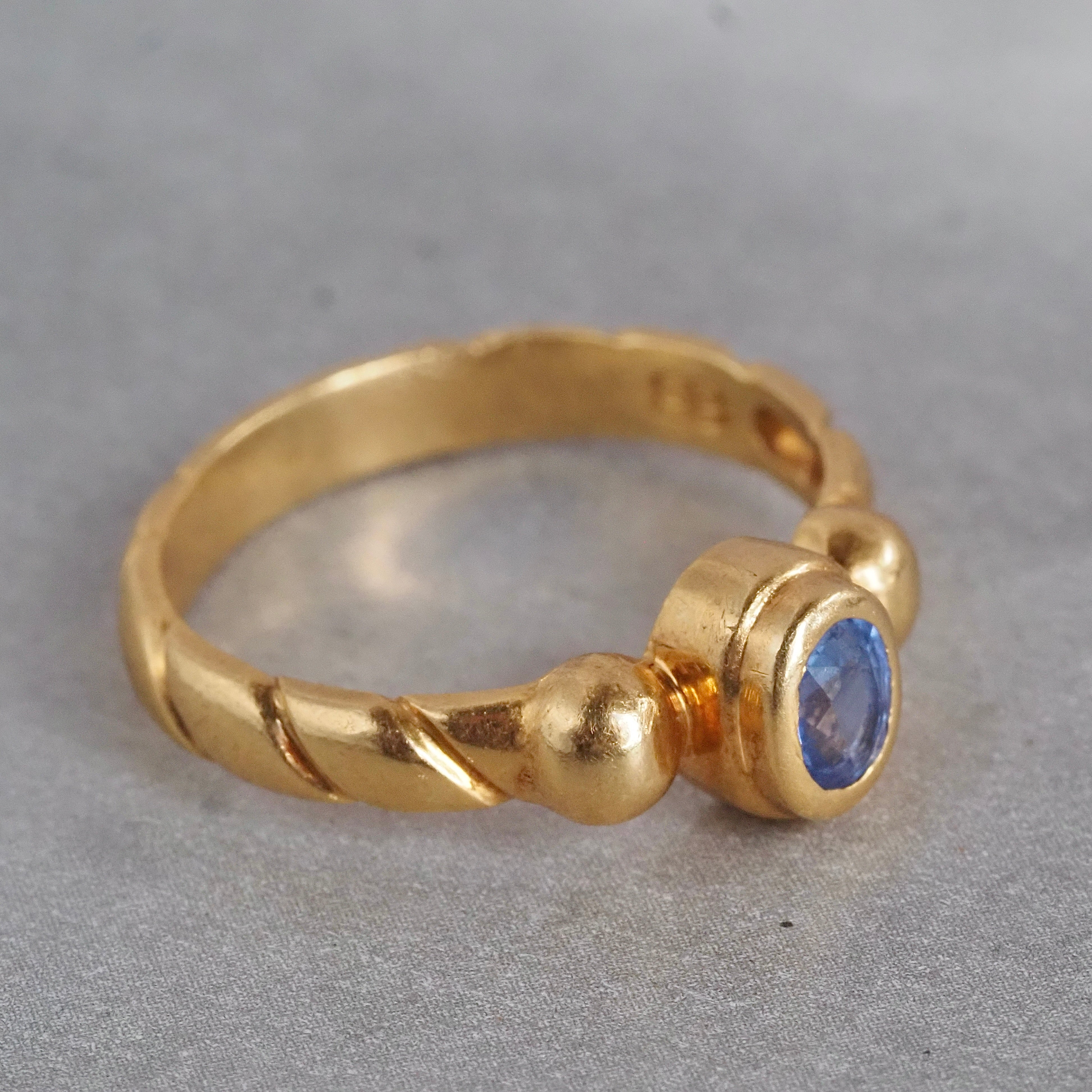 Vintage Sapphire Bezel Set 18k Gold Ring
