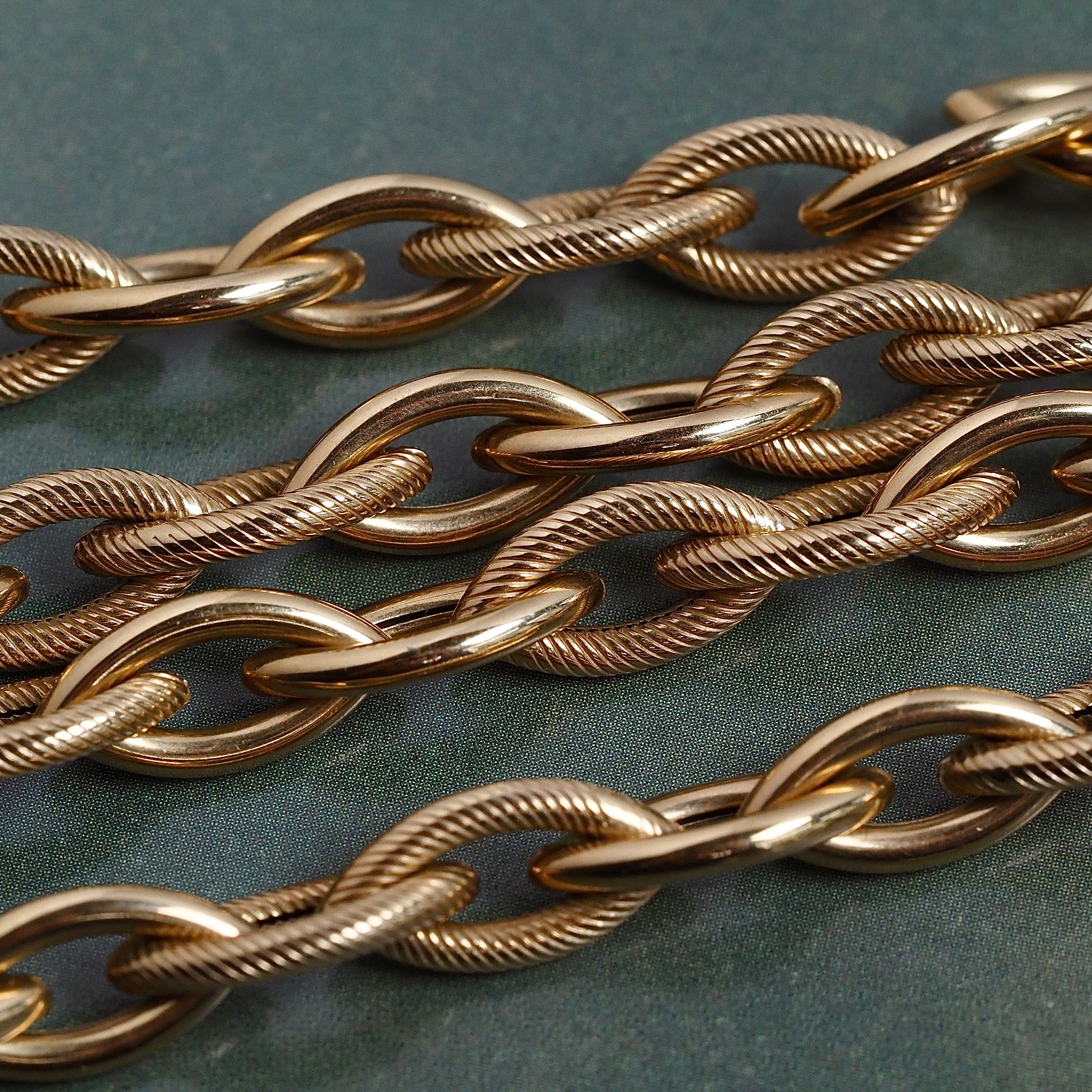 Vintage Italian Textured Link 14k Gold Chain Necklace