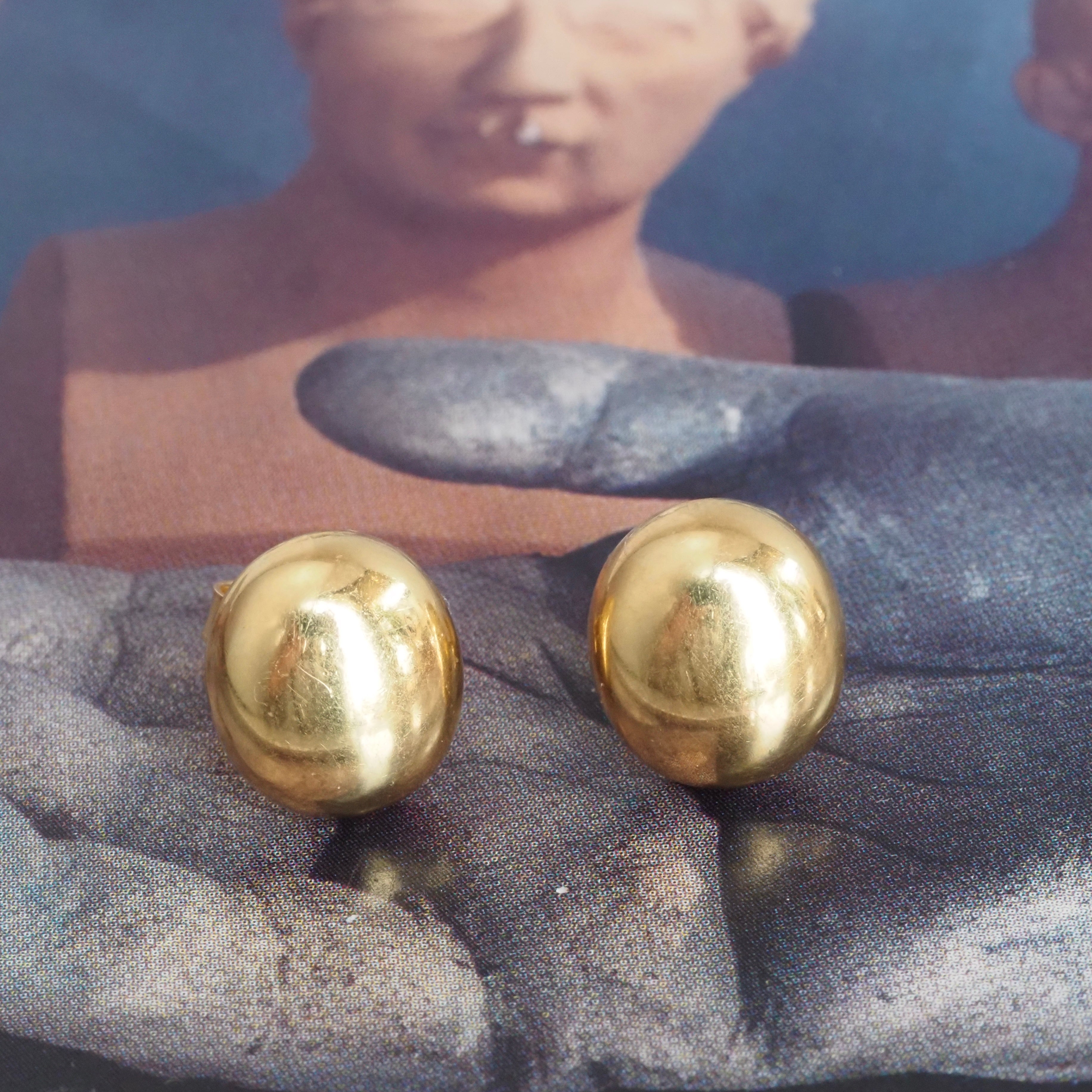 Vintage Italian 18k Gold Oval Stud Earrings