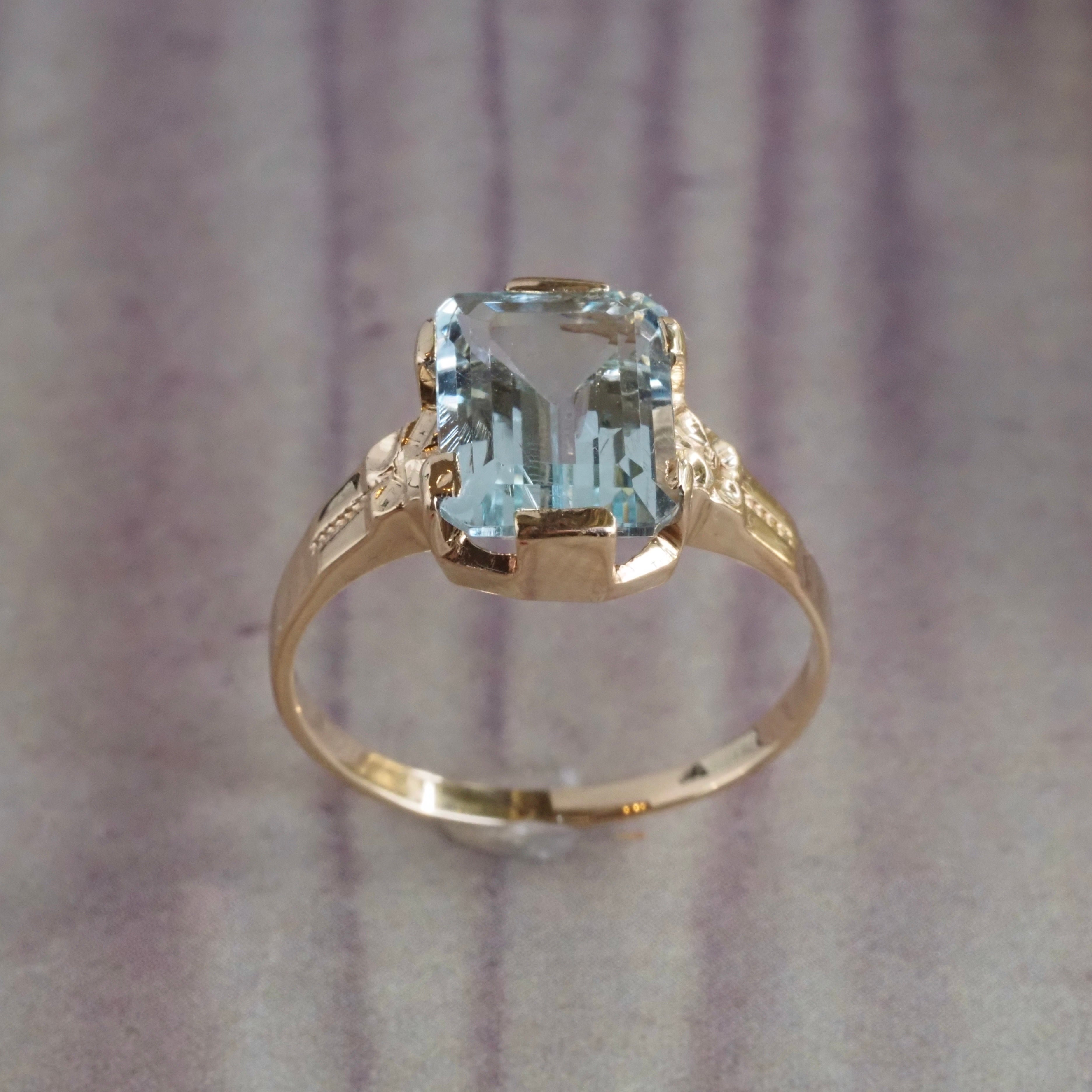 Vintage Art Deco Style Aquamarine 10k Gold Ring