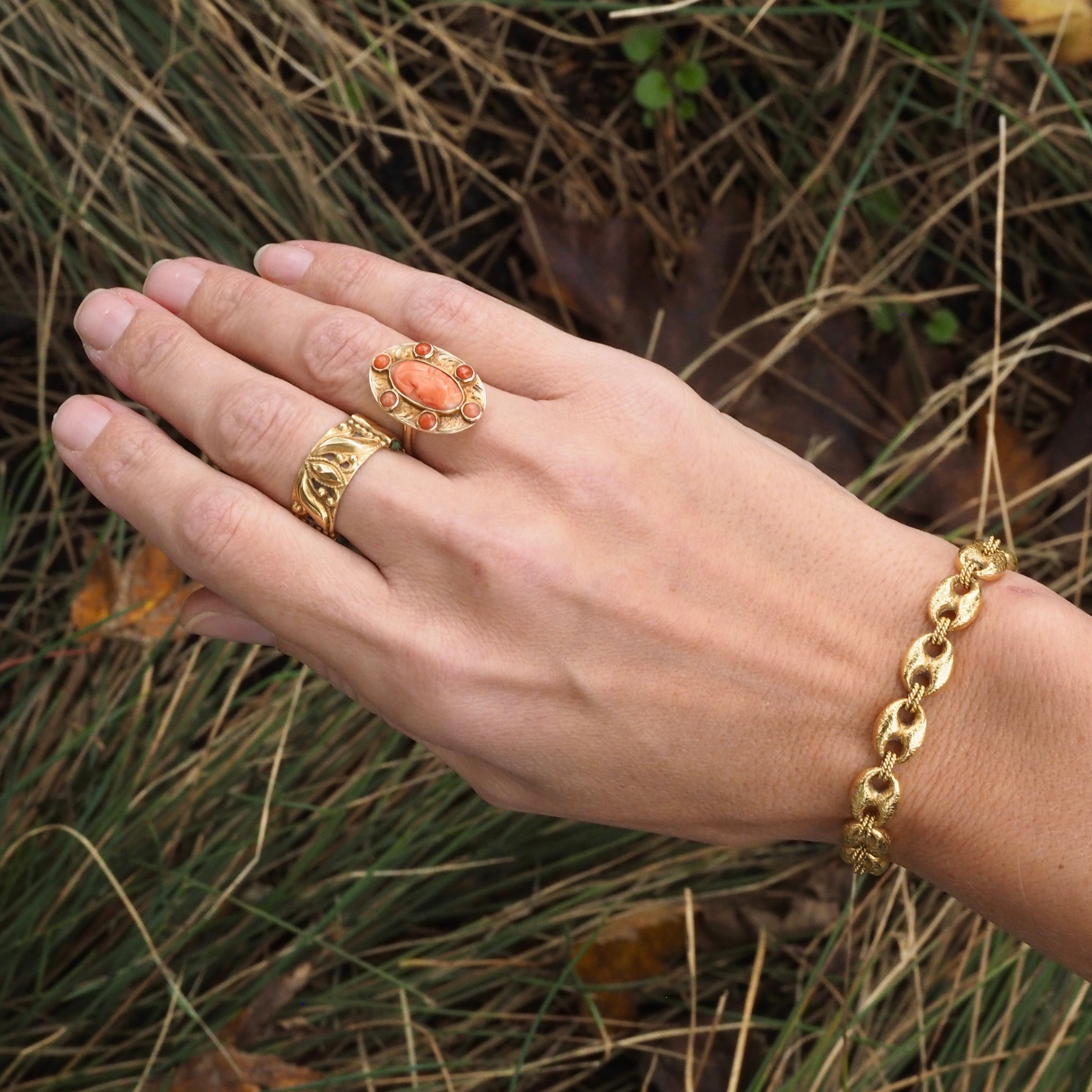 Vintage Portuguese 19k Gold Textured Puffy Mariner Link Bracelet