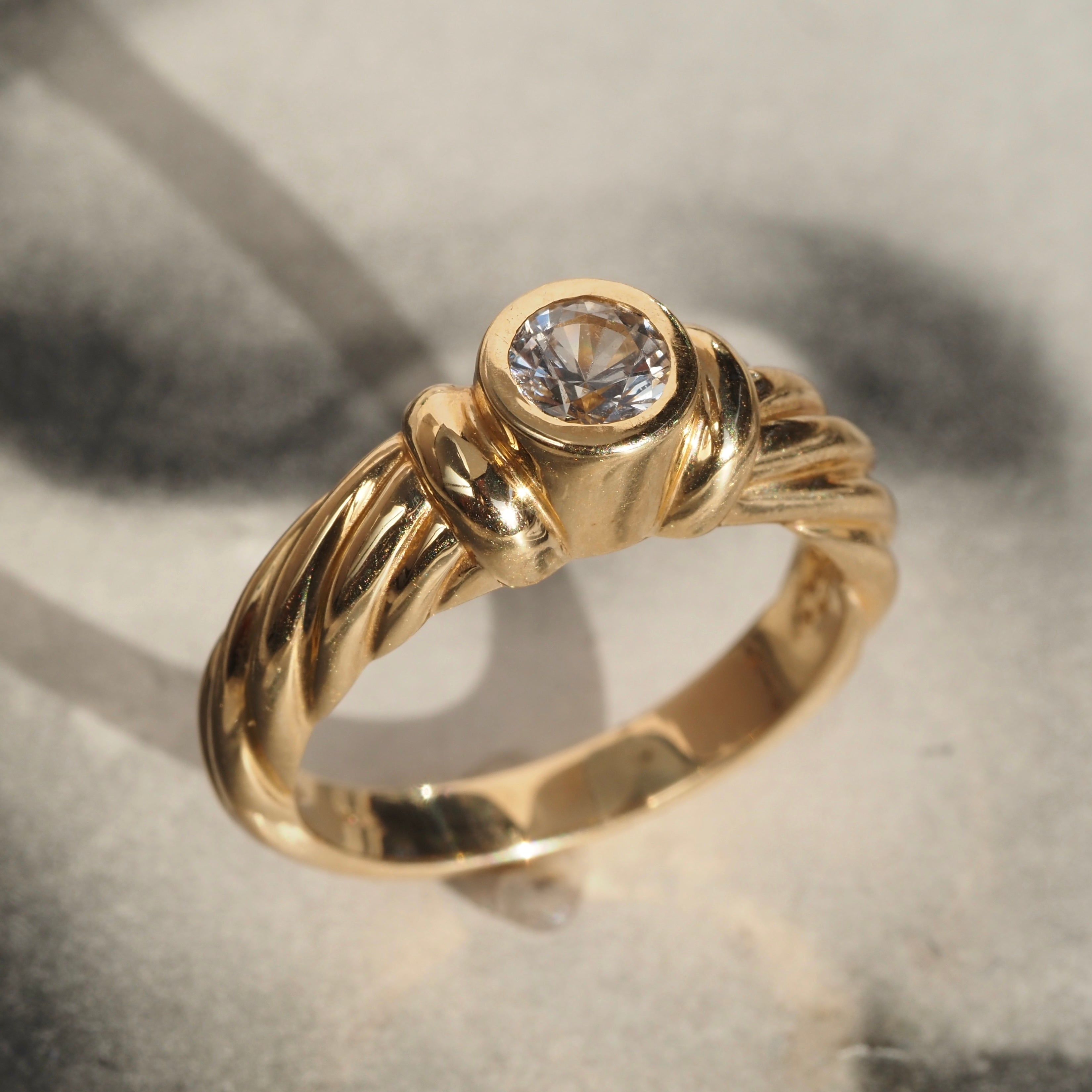 Vintage White Sapphire 14k Gold Ring