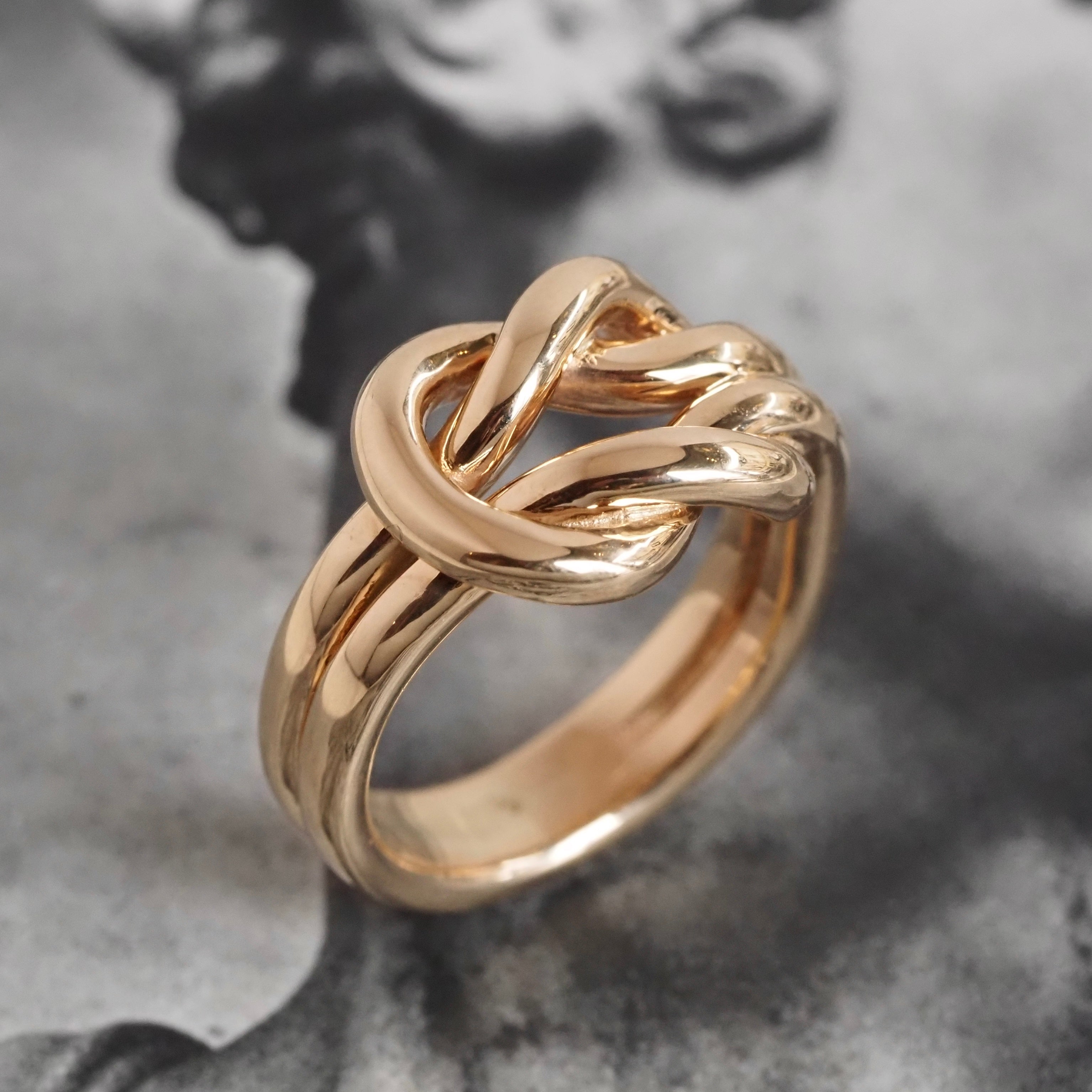 Vintage Hercules Knot 14k Gold Ring