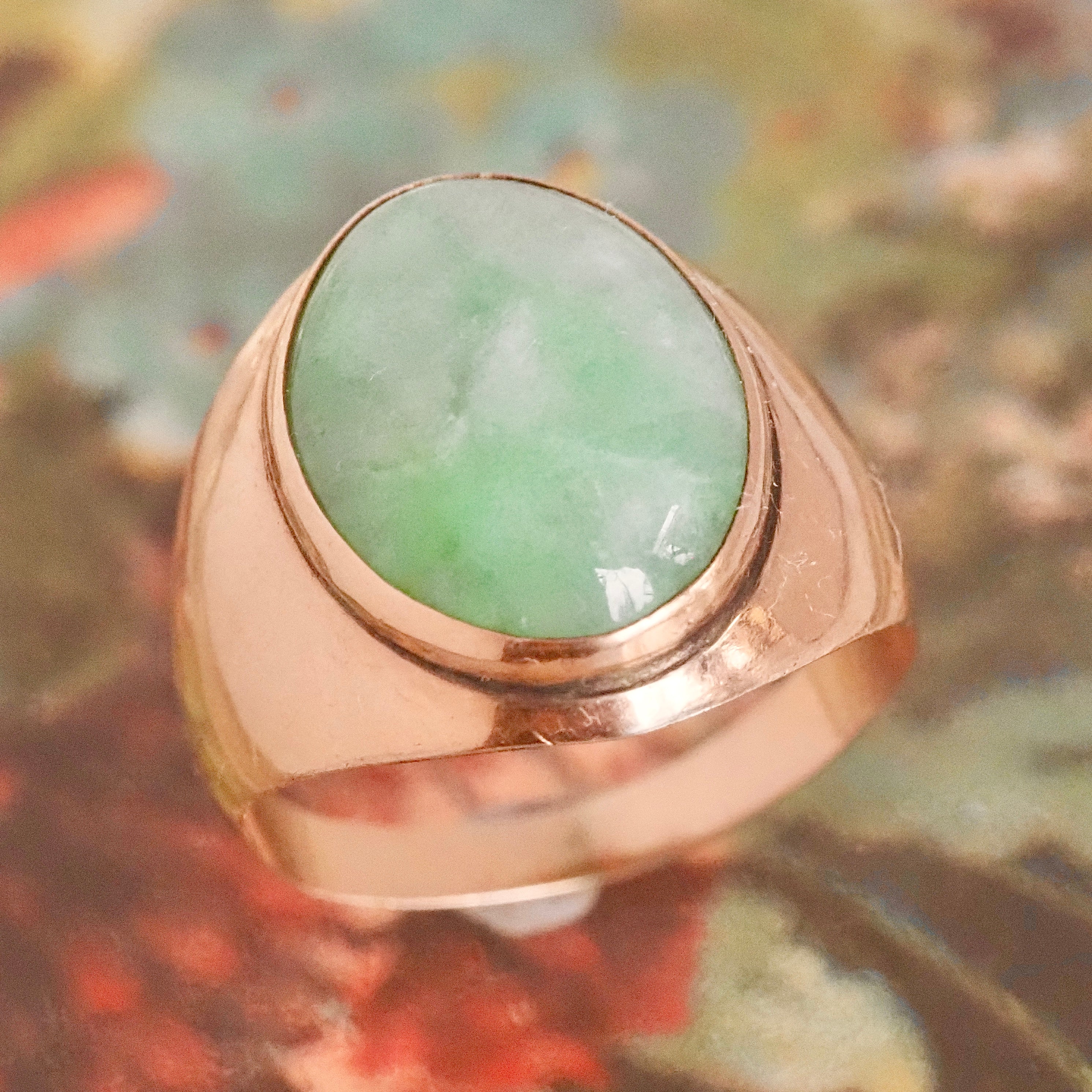 Vintage Jade Cabochon 18k Gold Ring