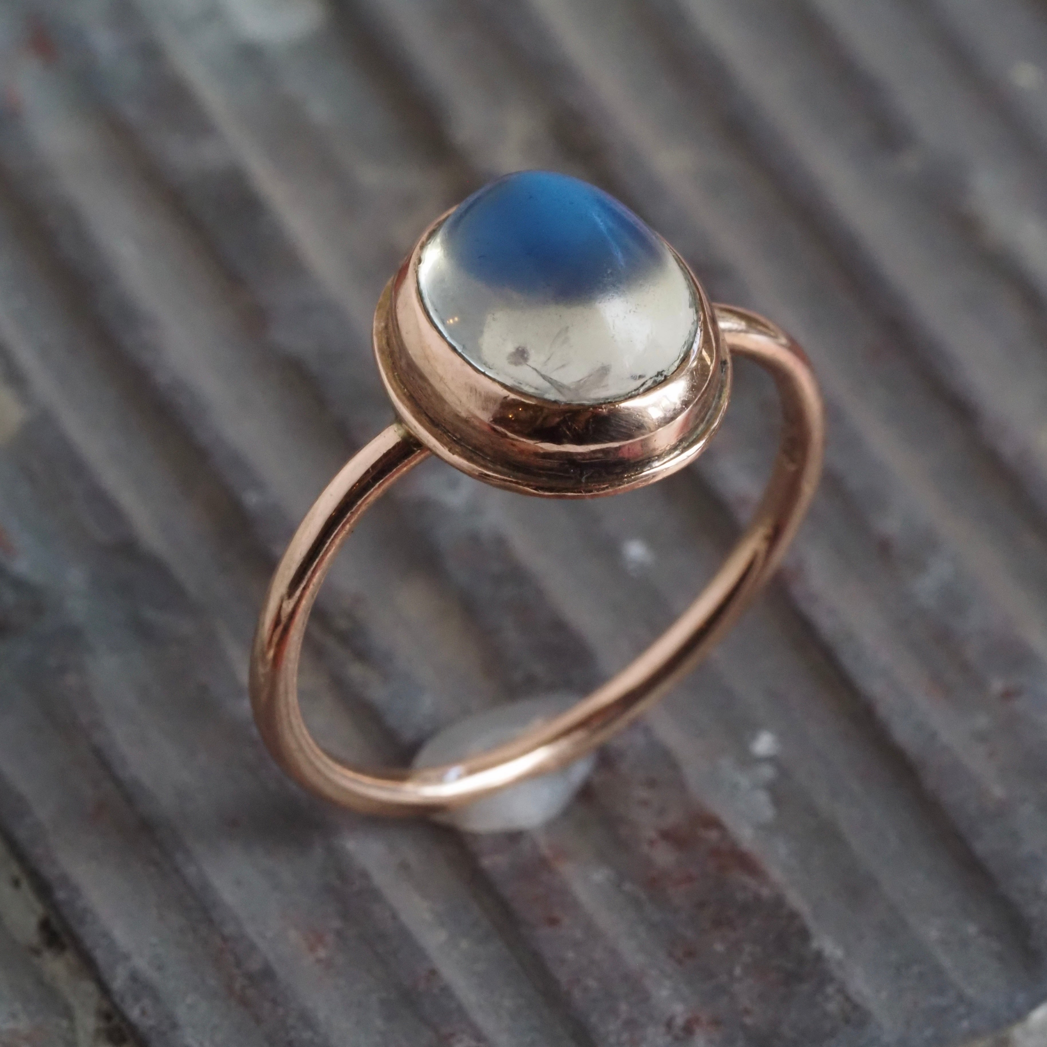 Vintage English 9k Gold Moonstone Ring
