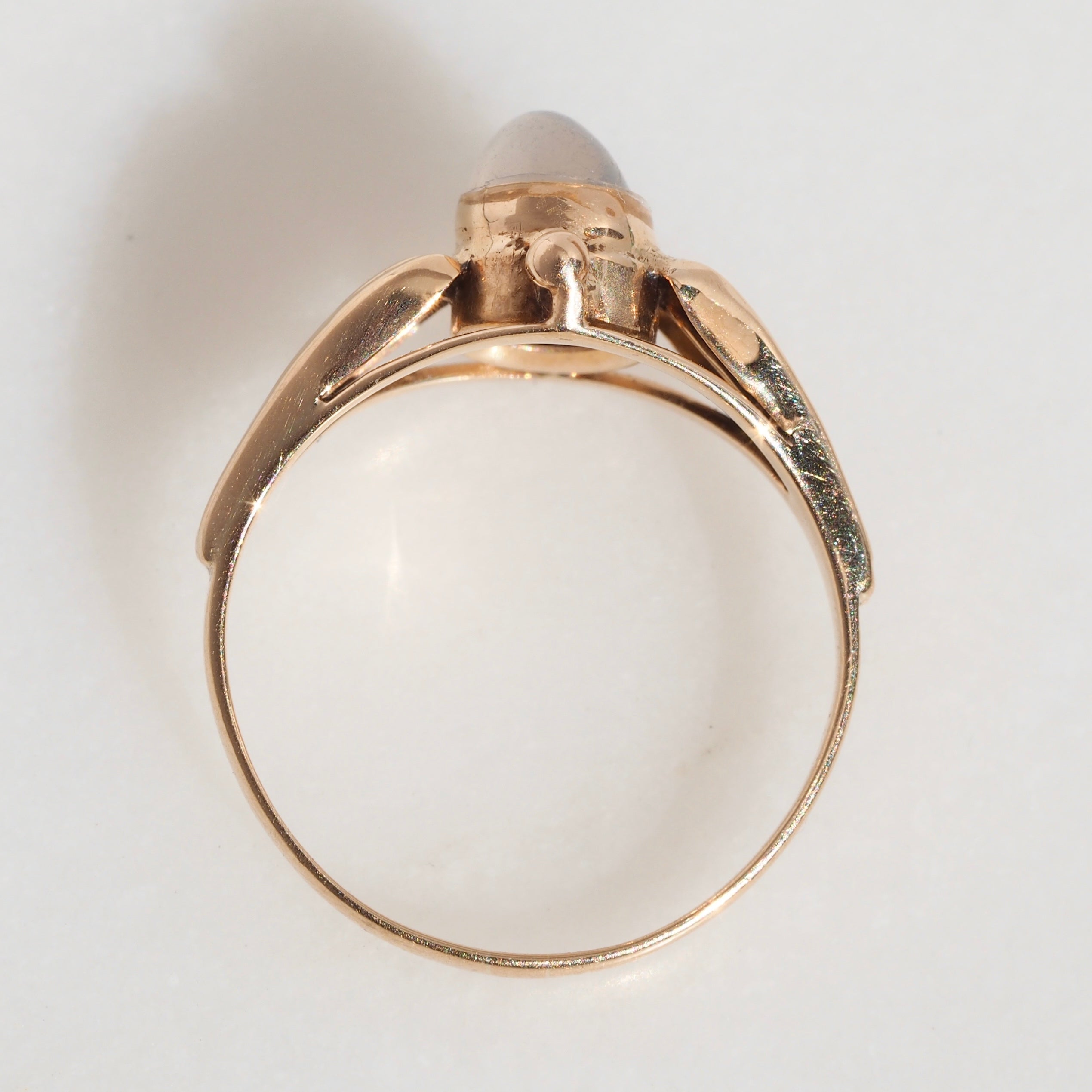 Vintage 14k Gold Sugarloaf Moonstone Ring