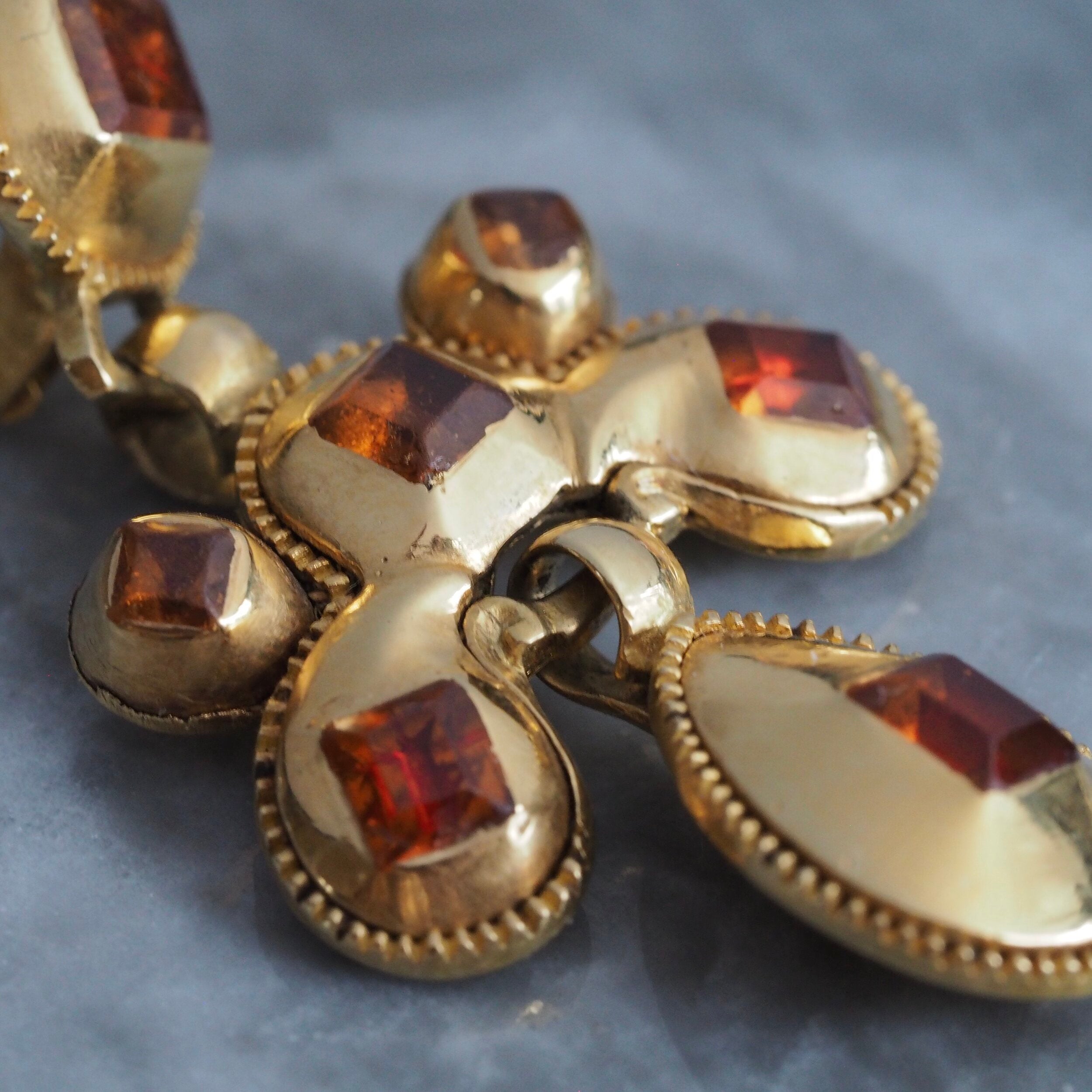 18th Century Catalan Iberian Pendeloque Earrings in 18k Gold with Hessonite Garnets