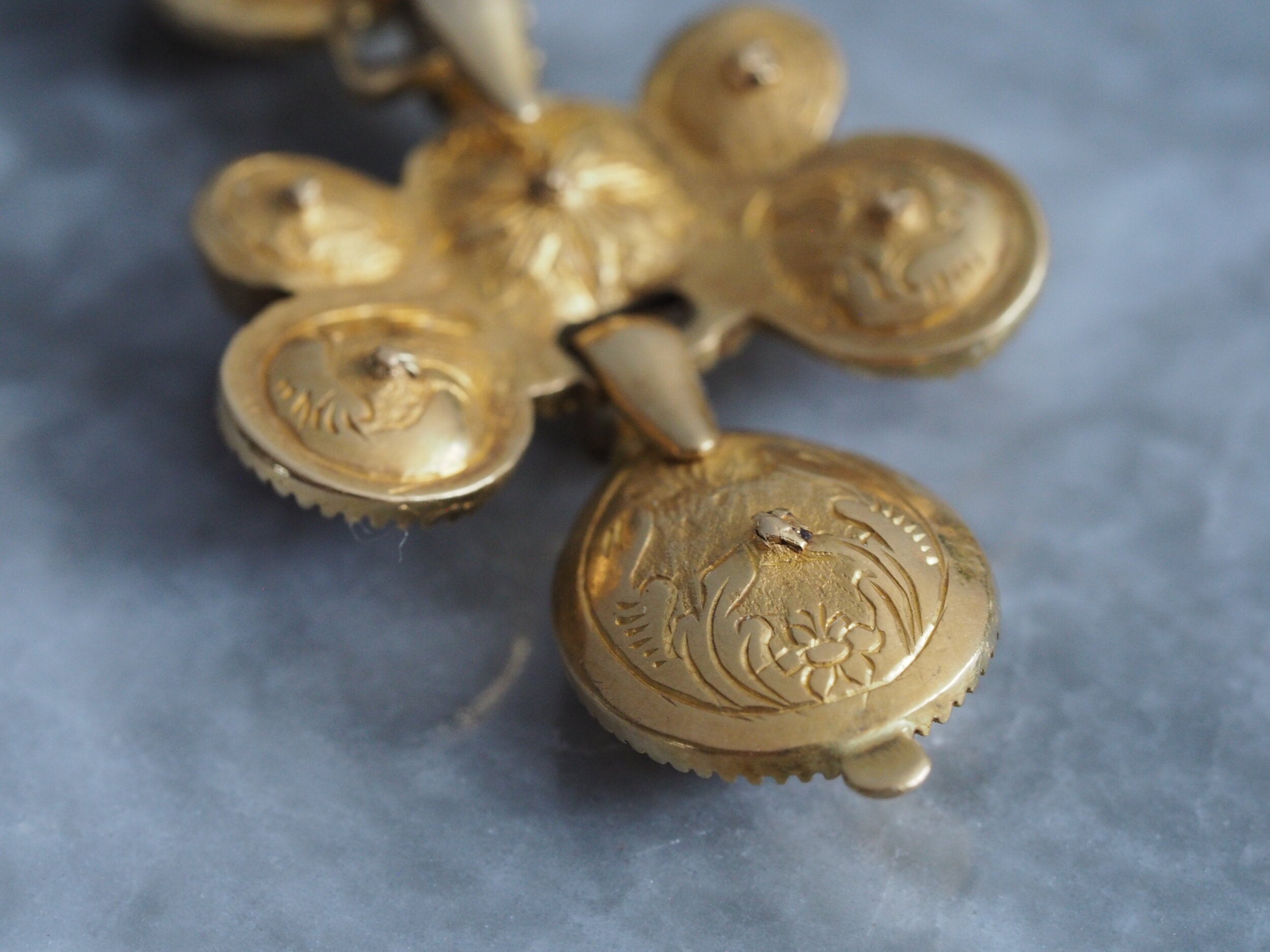 18th Century Catalan Iberian Pendeloque Earrings in 18k Gold with Hessonite Garnets
