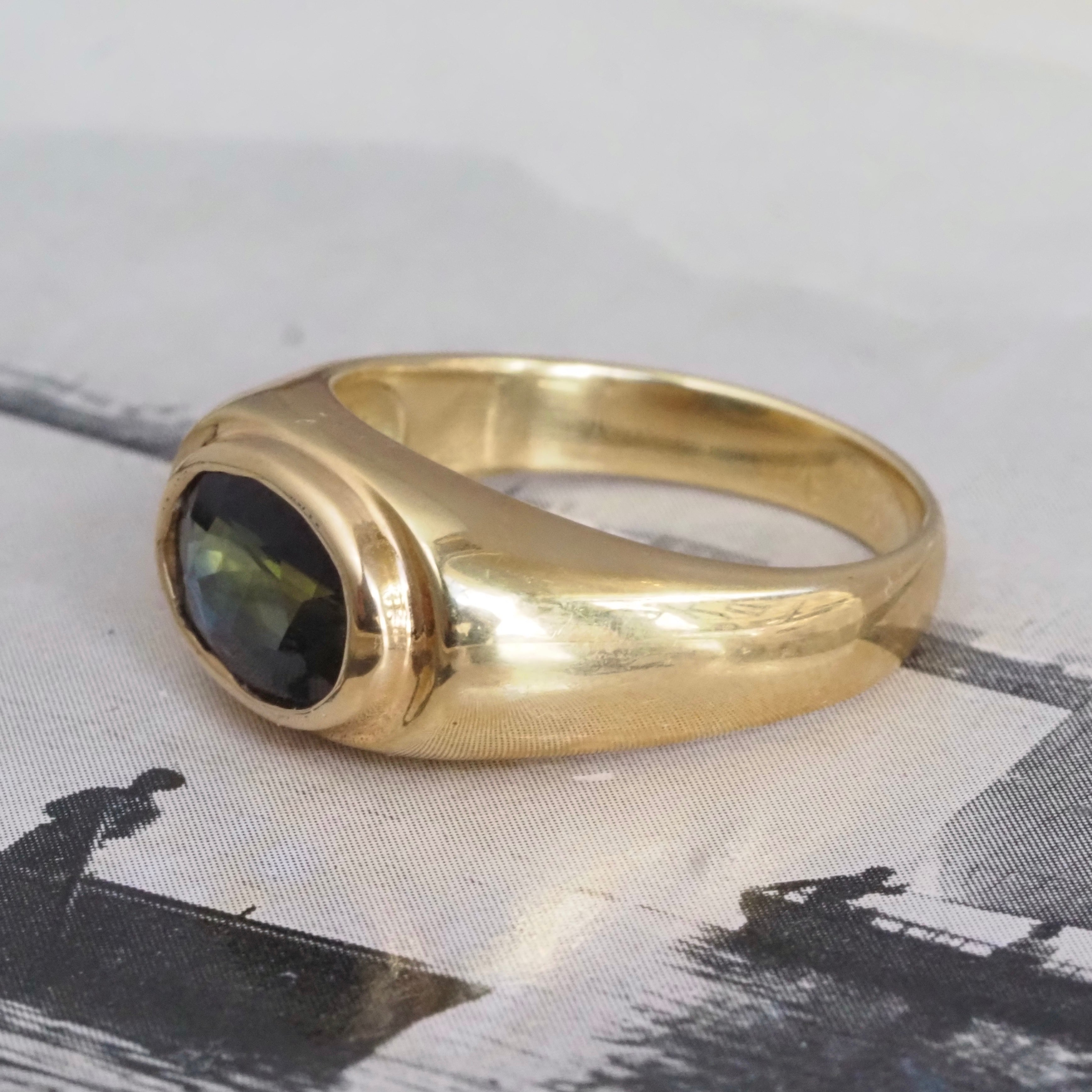Vintage Natural Sapphire 18k Gold Signet Ring