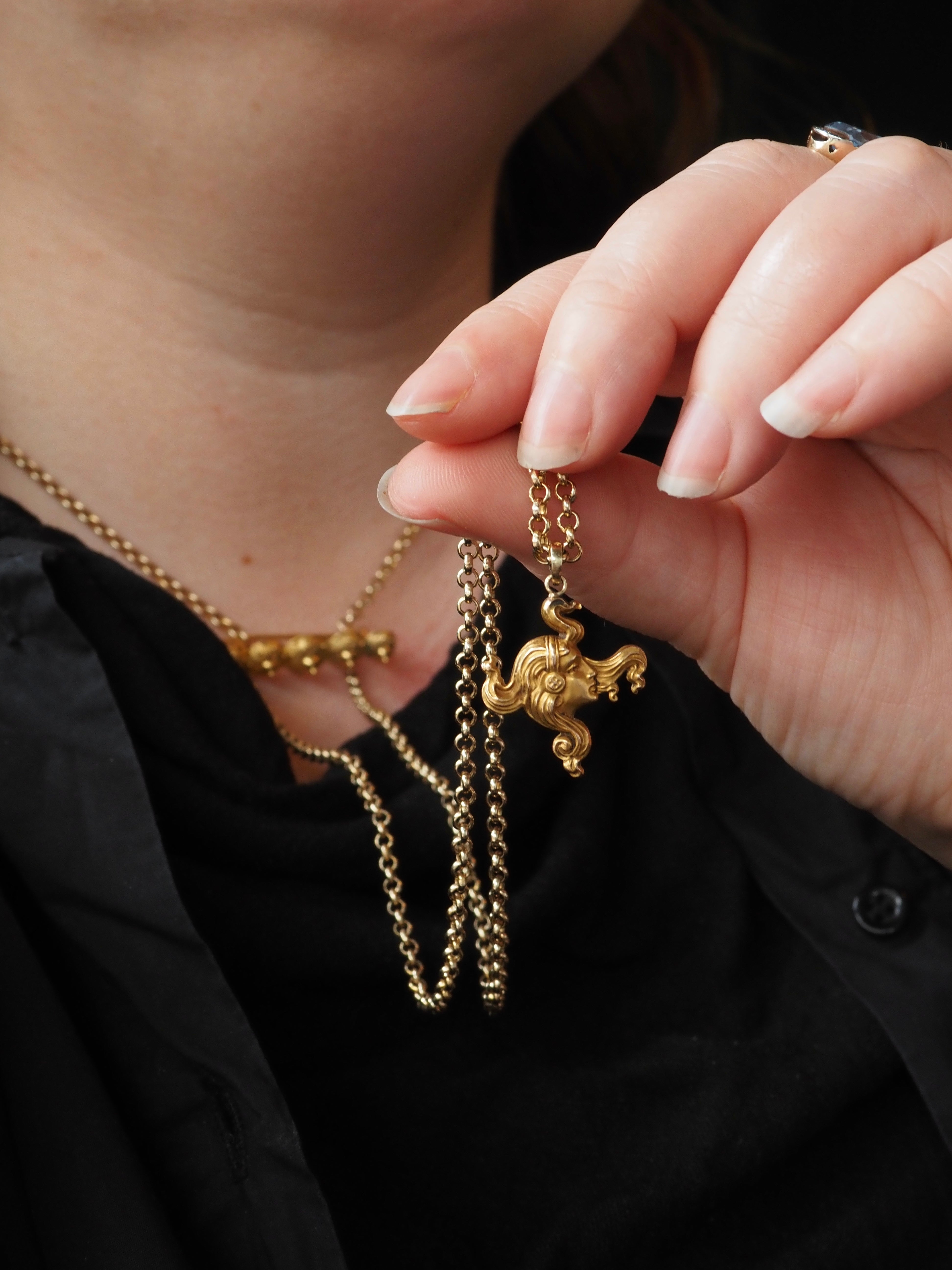 Antique Etruscan Style 18k Gold Filigree Pin