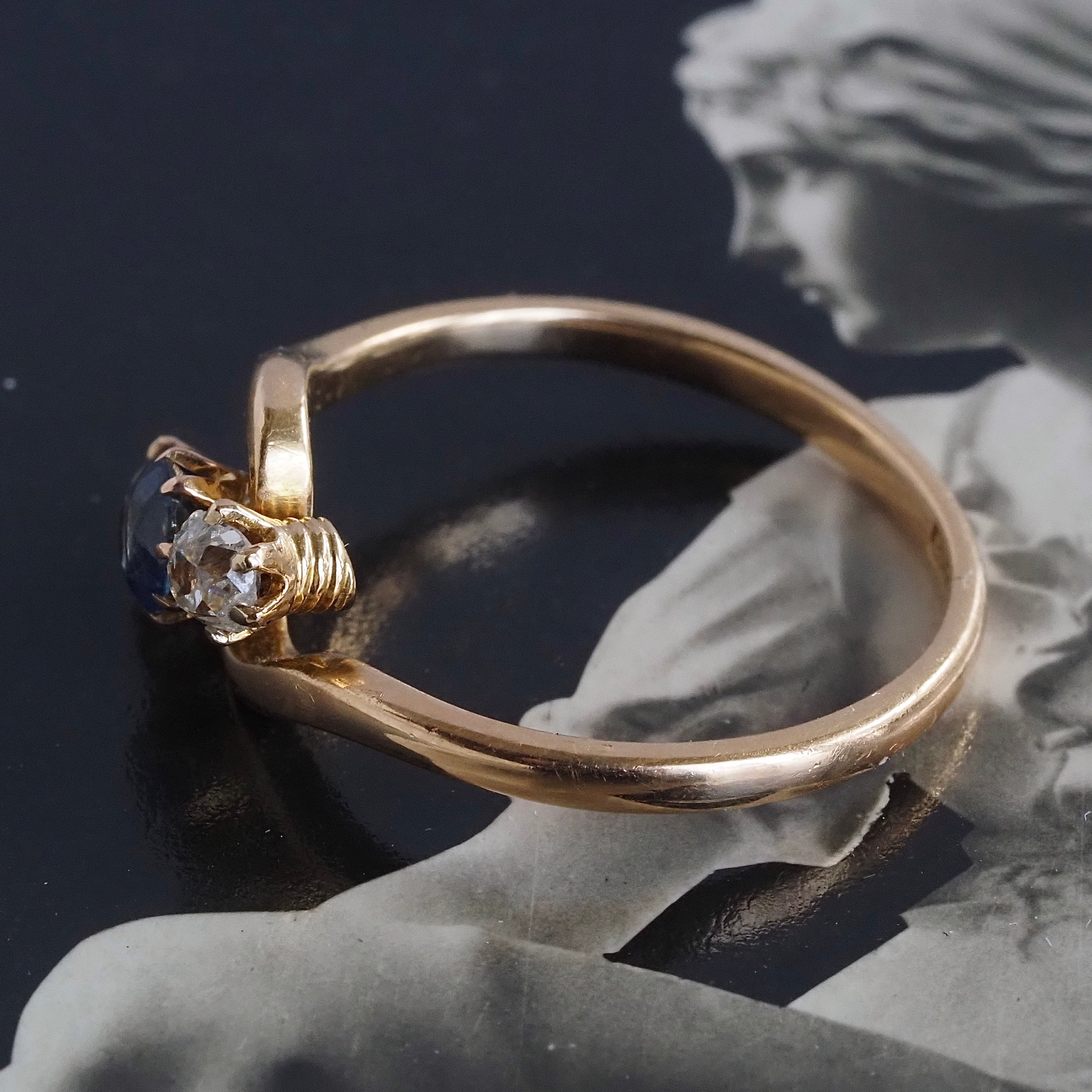 Antique Victorian 18k Gold Sapphire & Old Mine Cut Diamond Trilogy Ring