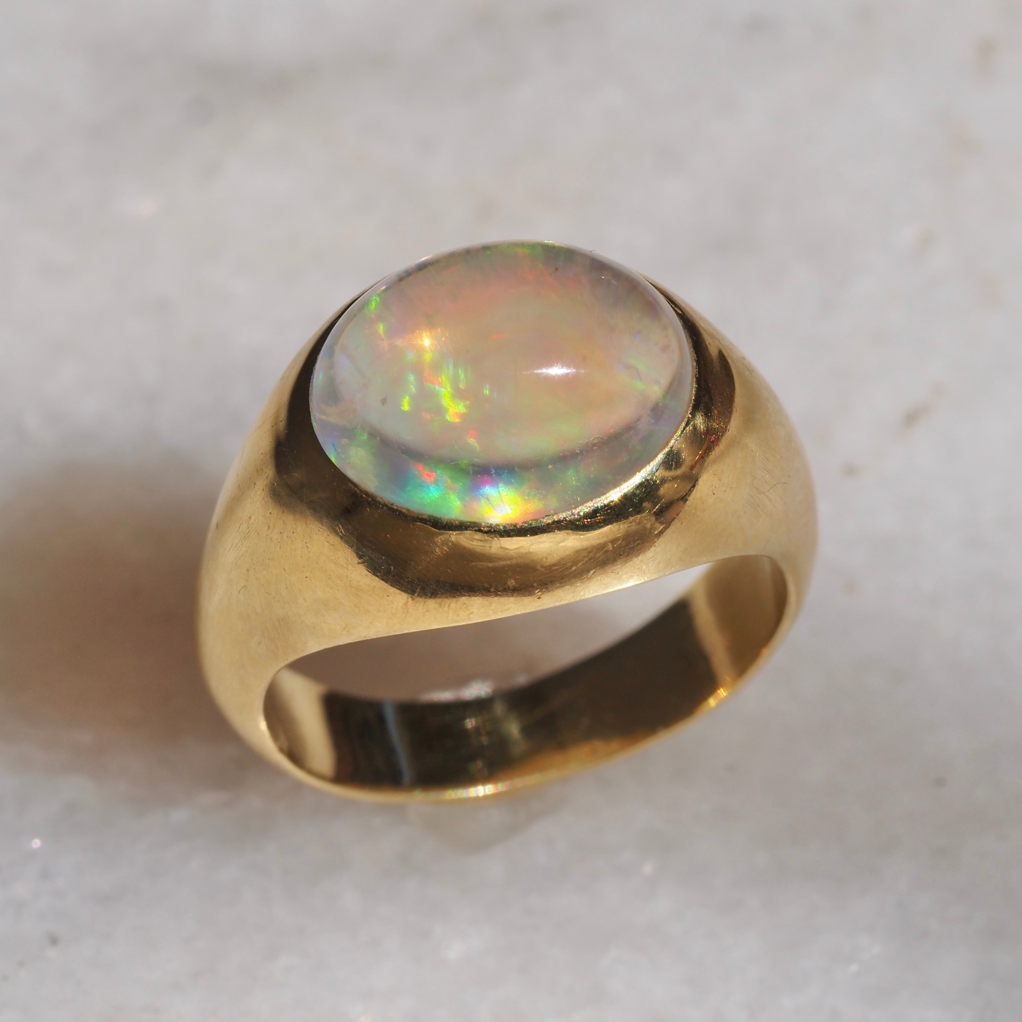 Jelly Opal Cabochon 18k Gold Dome Ring