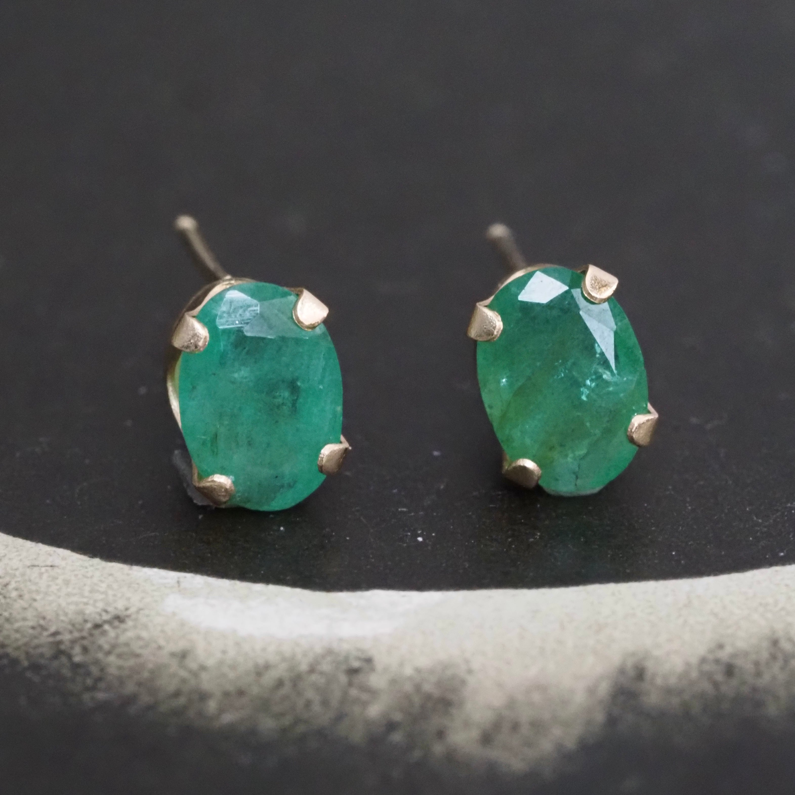Vintage 14k Gold Emerald Studs