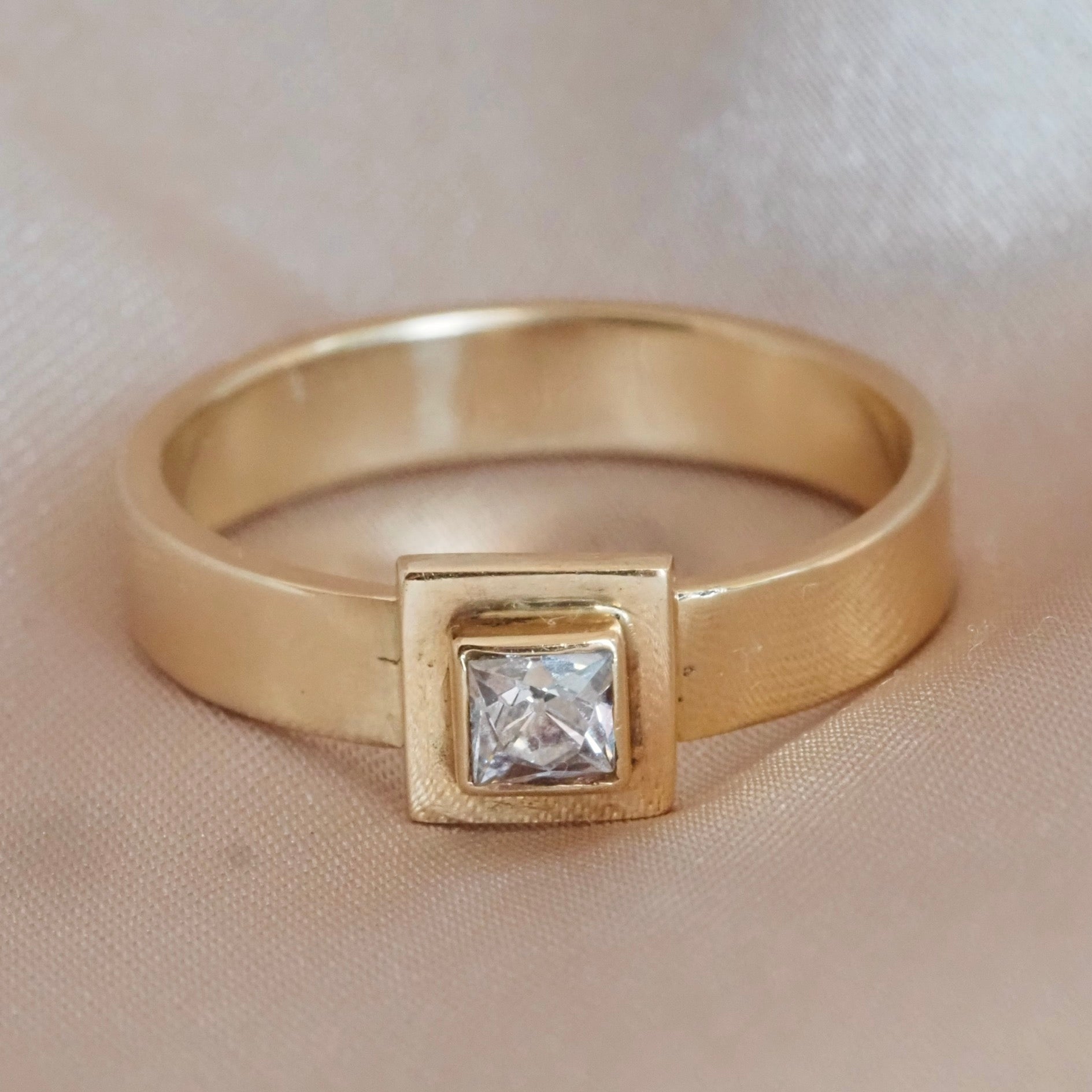 Vintage Square Bezel Set Peruzzi Diamond 14k Gold Solitaire Engagement Ring