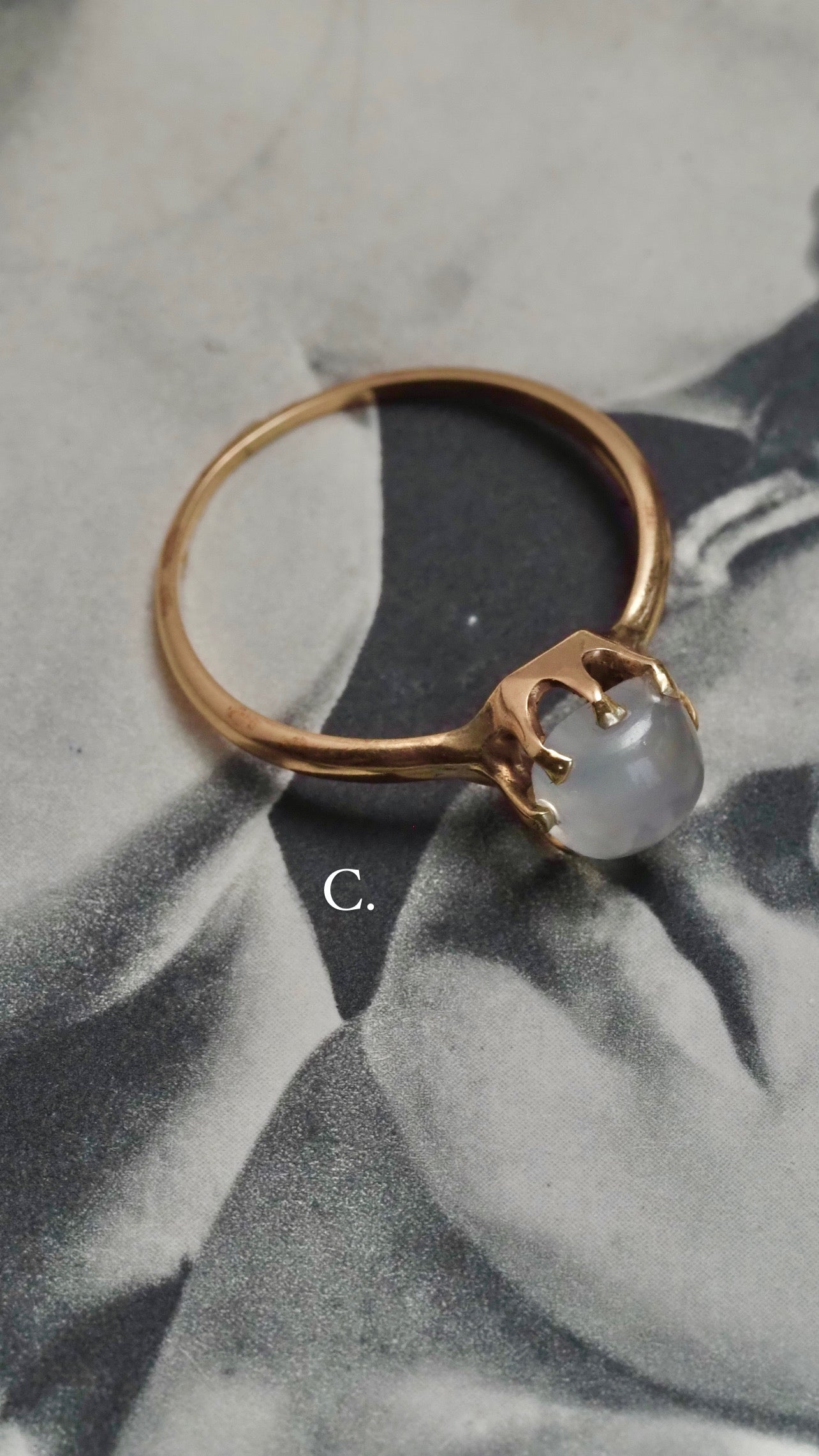 Antique Victorian 14k Gold Moonstone Ring