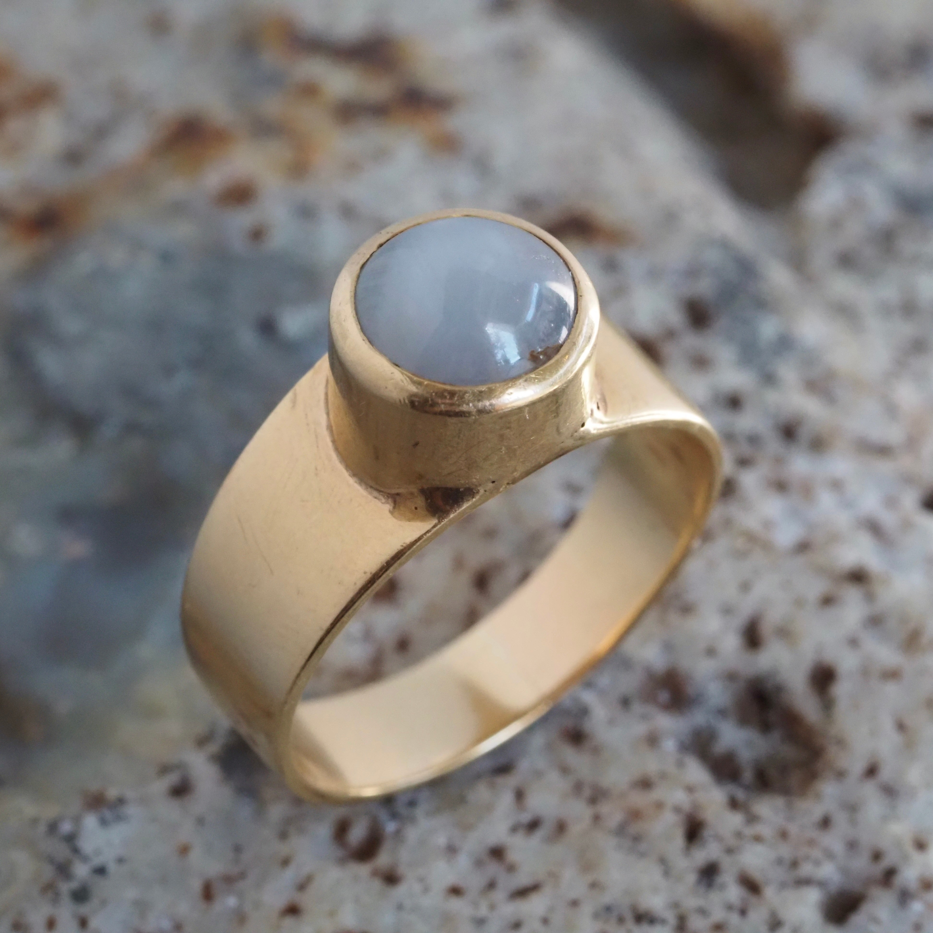 Vintage Natural Star Sapphire Cabochon 14k Gold Ring