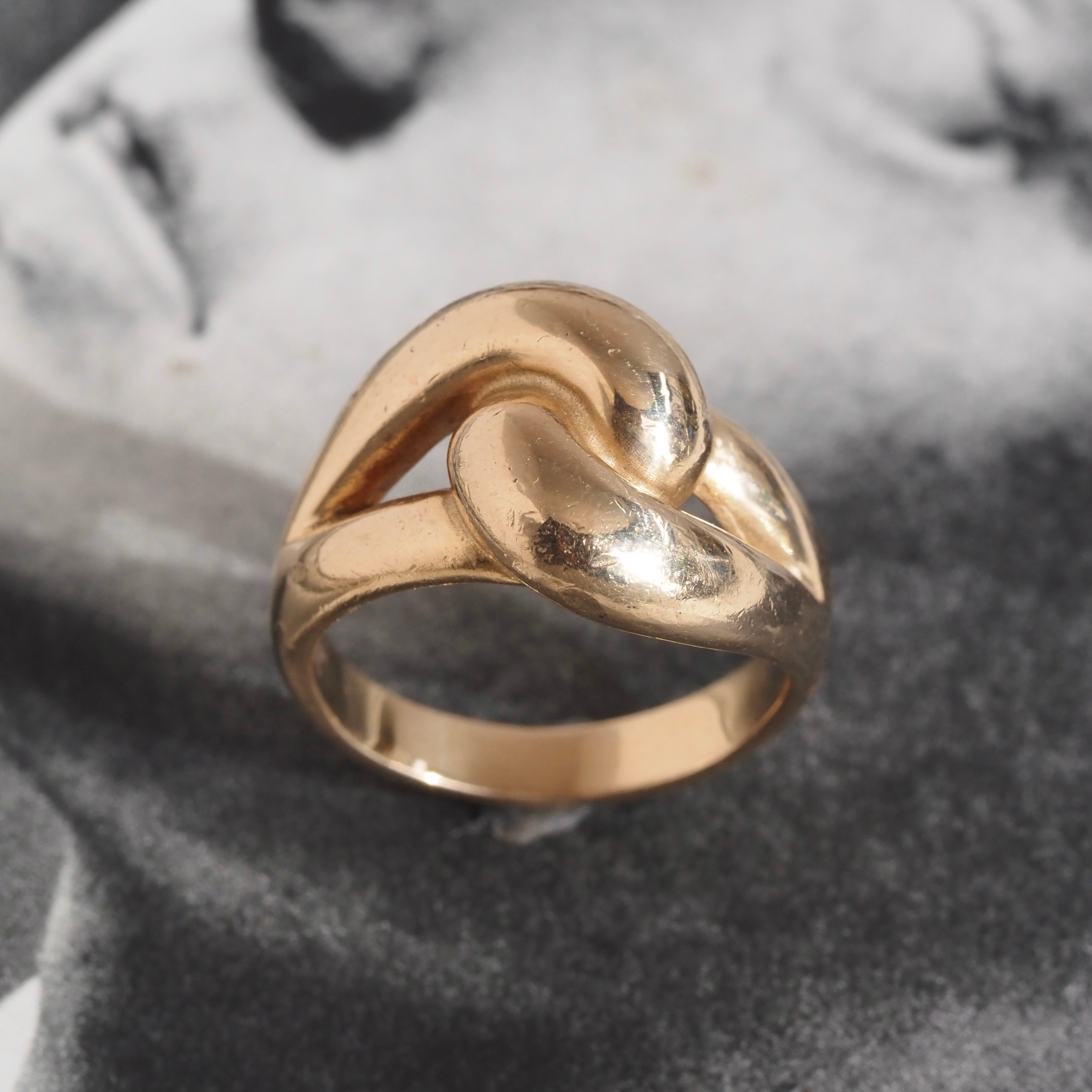 Vintage James Avery 14k Gold Large Knot Ring