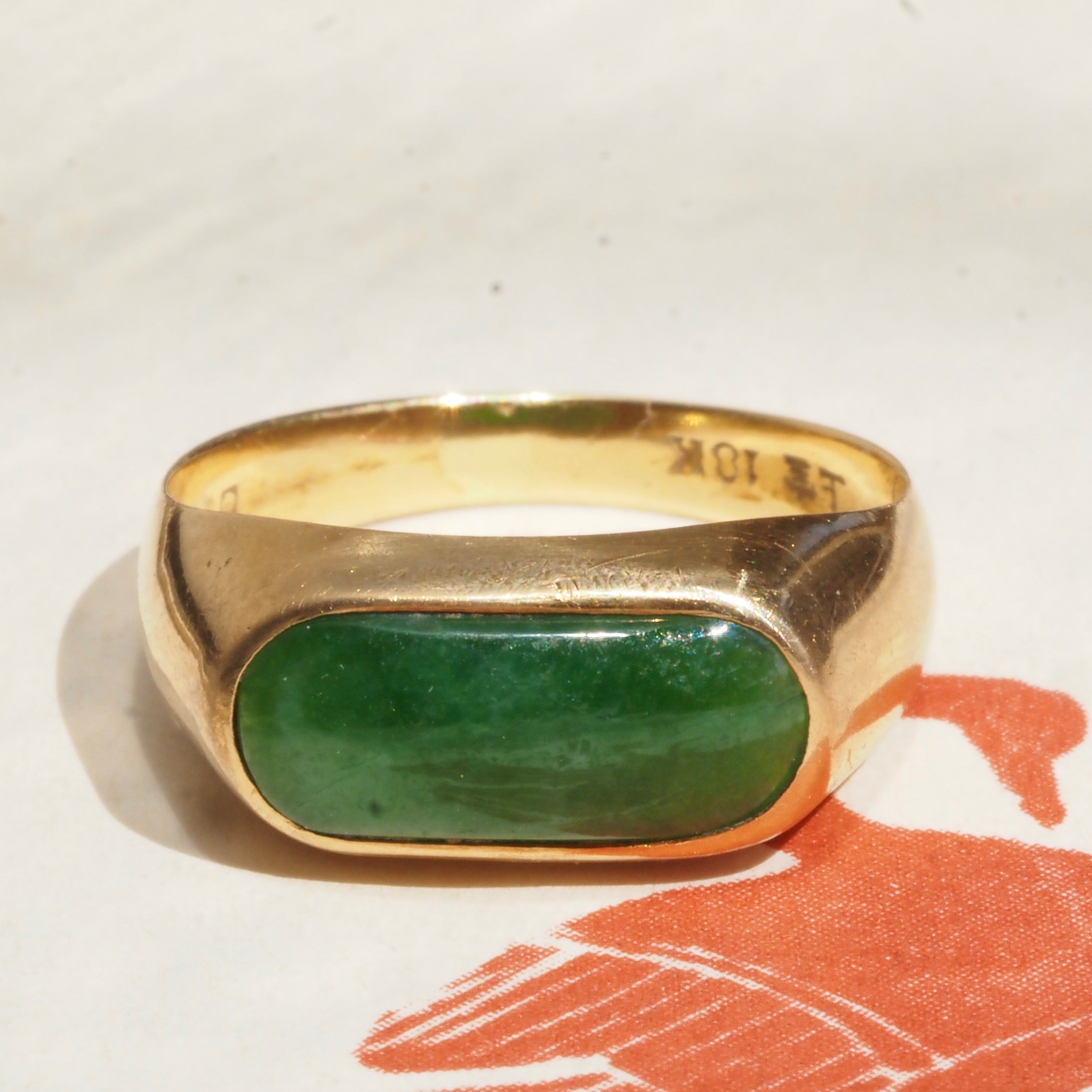 Vintage Chinese Jade 18K Gold Saddle Ring