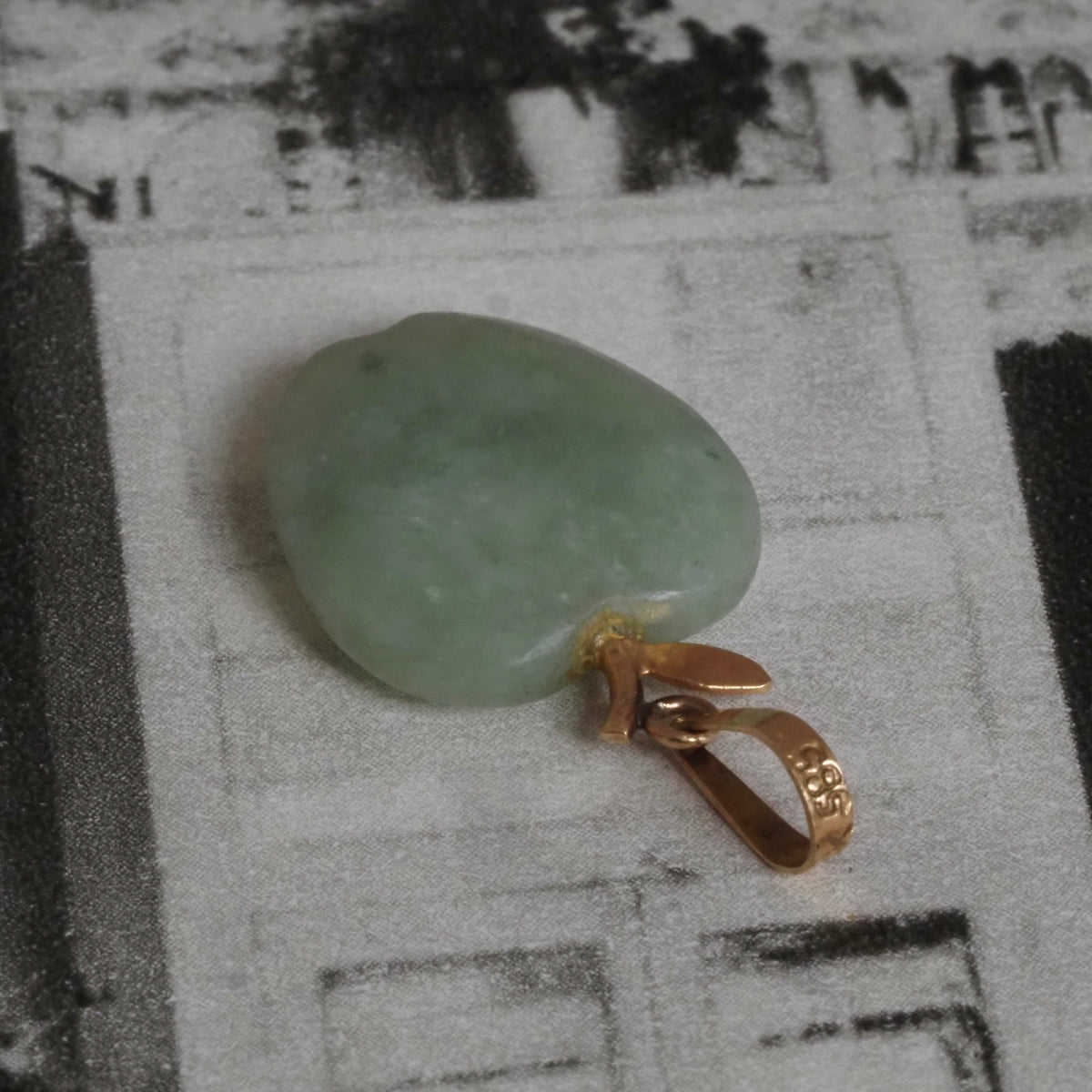 Vintage Jade Apple 14k Gold Charm