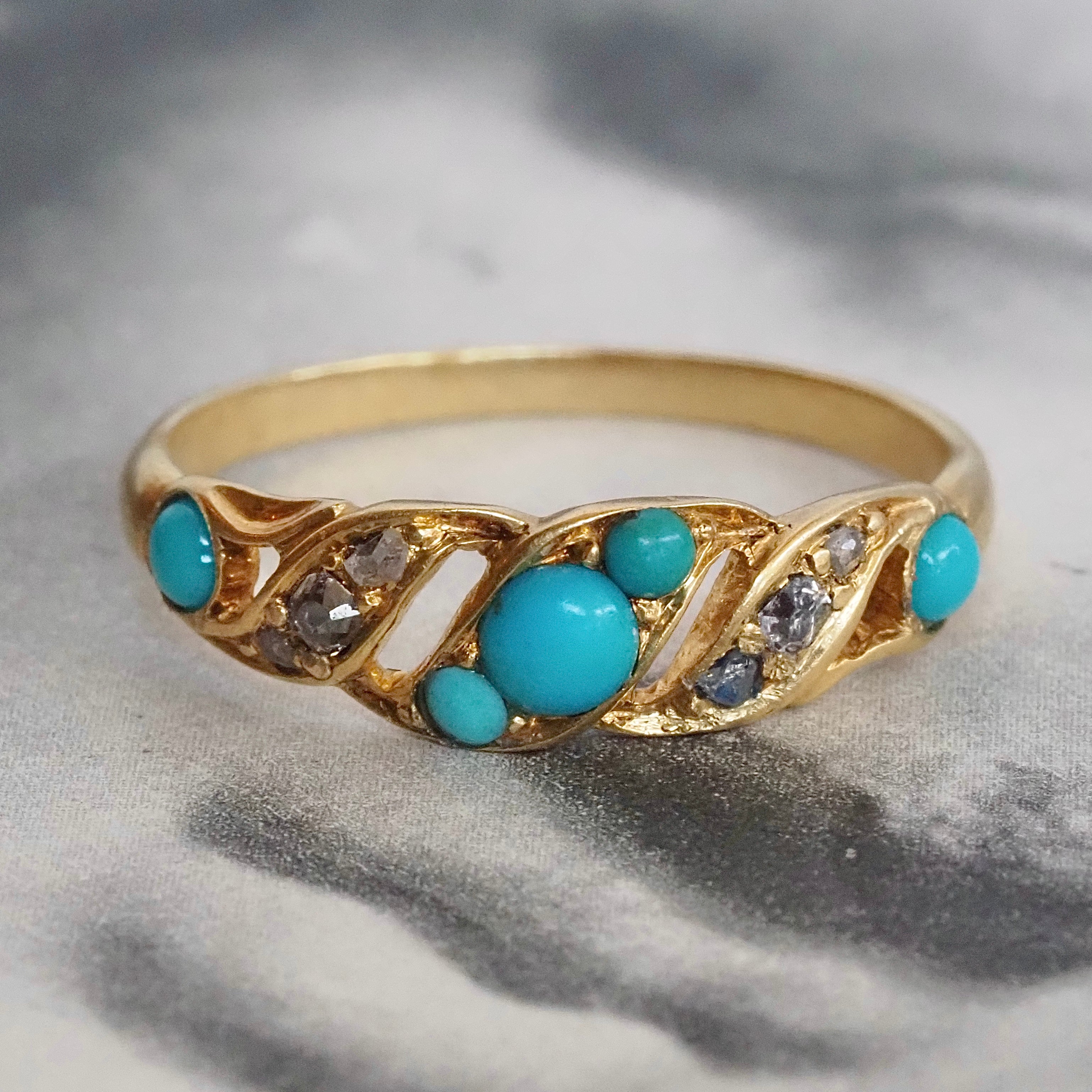 Antique Victorian Turquoise and Rose Cut Diamonds 18k Gold Ring