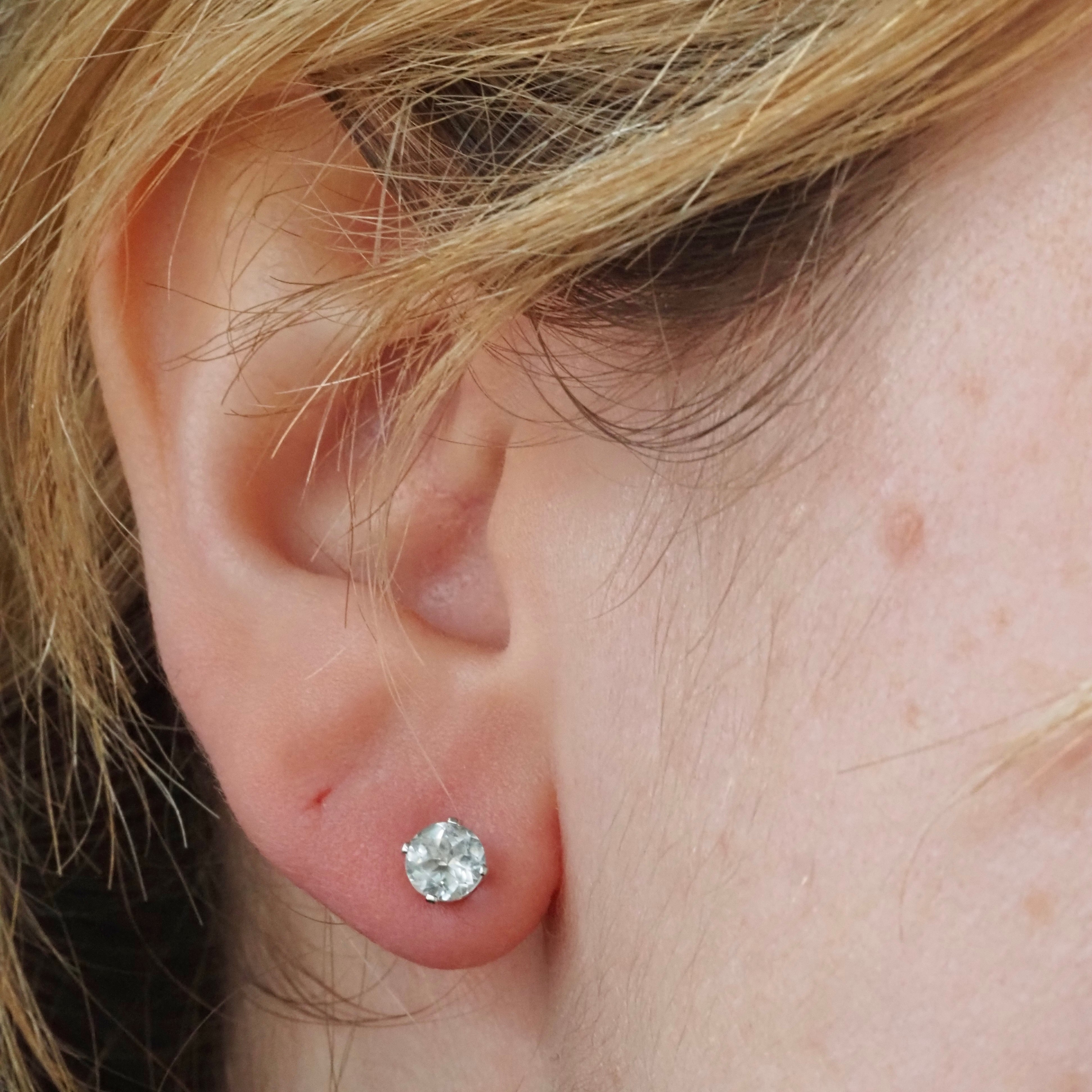 Vintage Aquamarine 14k White Gold Stud Earrings