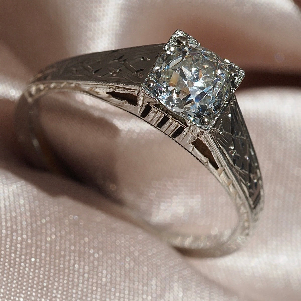 Art Deco Old Mine Cut Diamond Solitaire 18k White Gold Engagement Ring