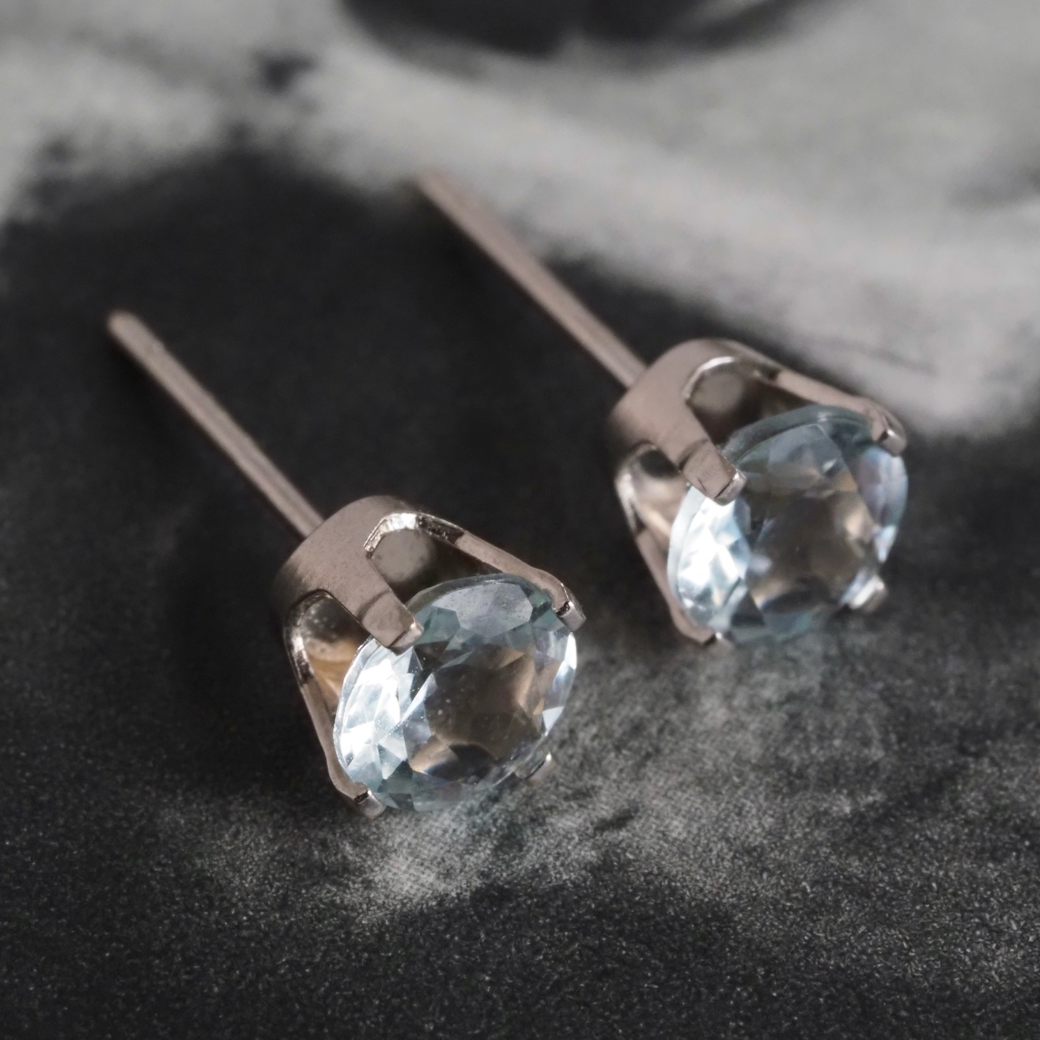 Vintage Aquamarine 14k White Gold Stud Earrings