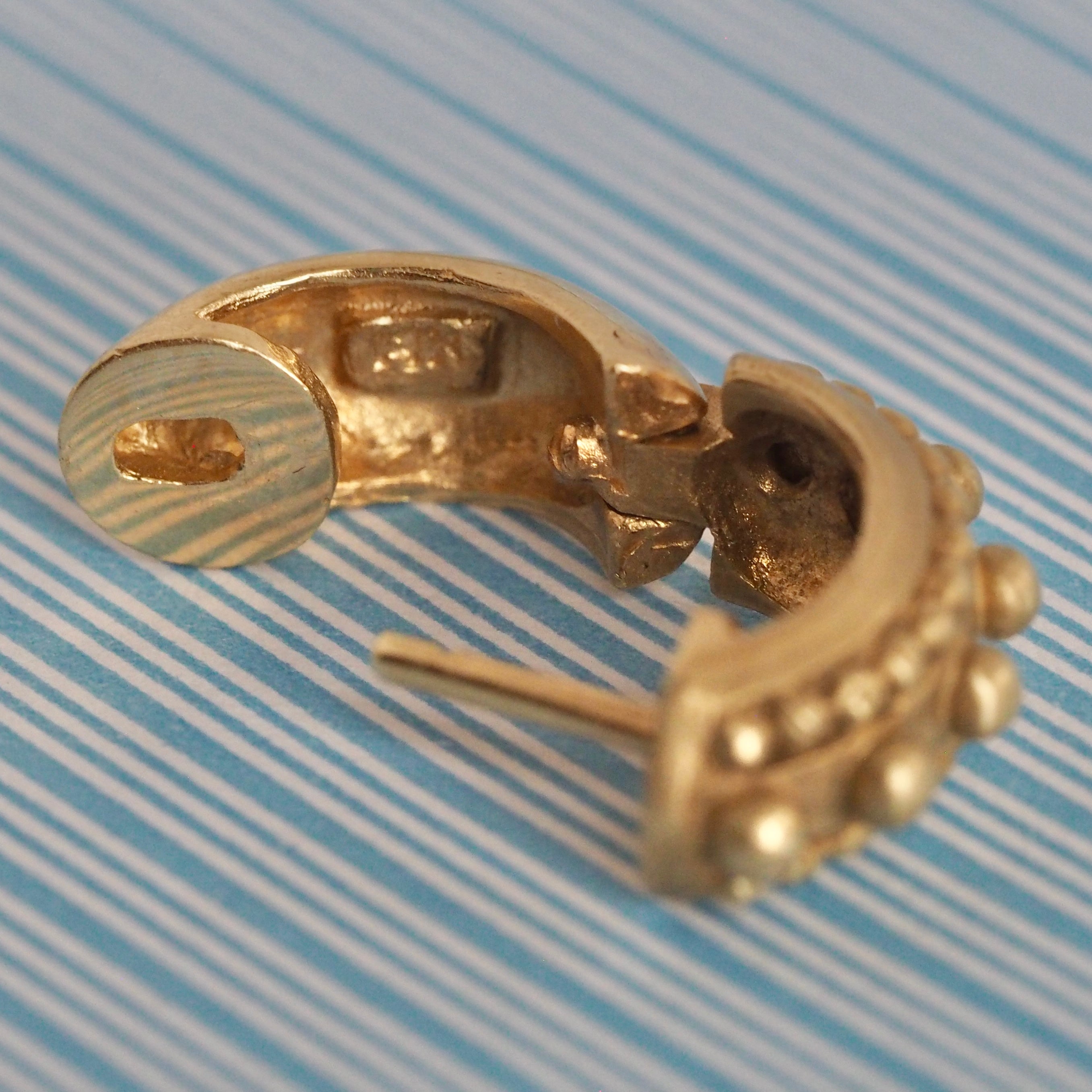 Vintage Etruscan Style 14k Gold Hinged Huggie Hoops