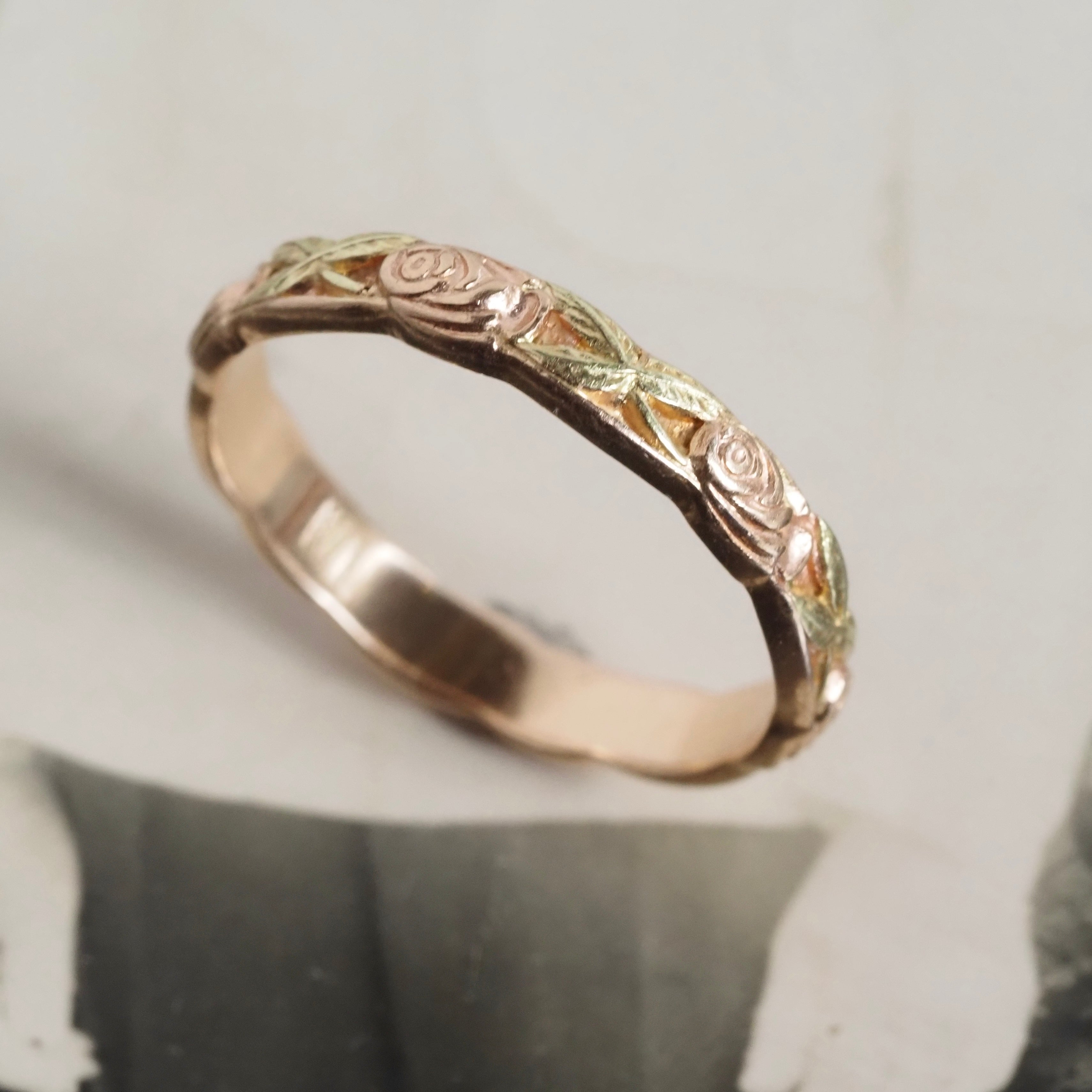 Vintage Tri-Colored Rose 14k Gold Band