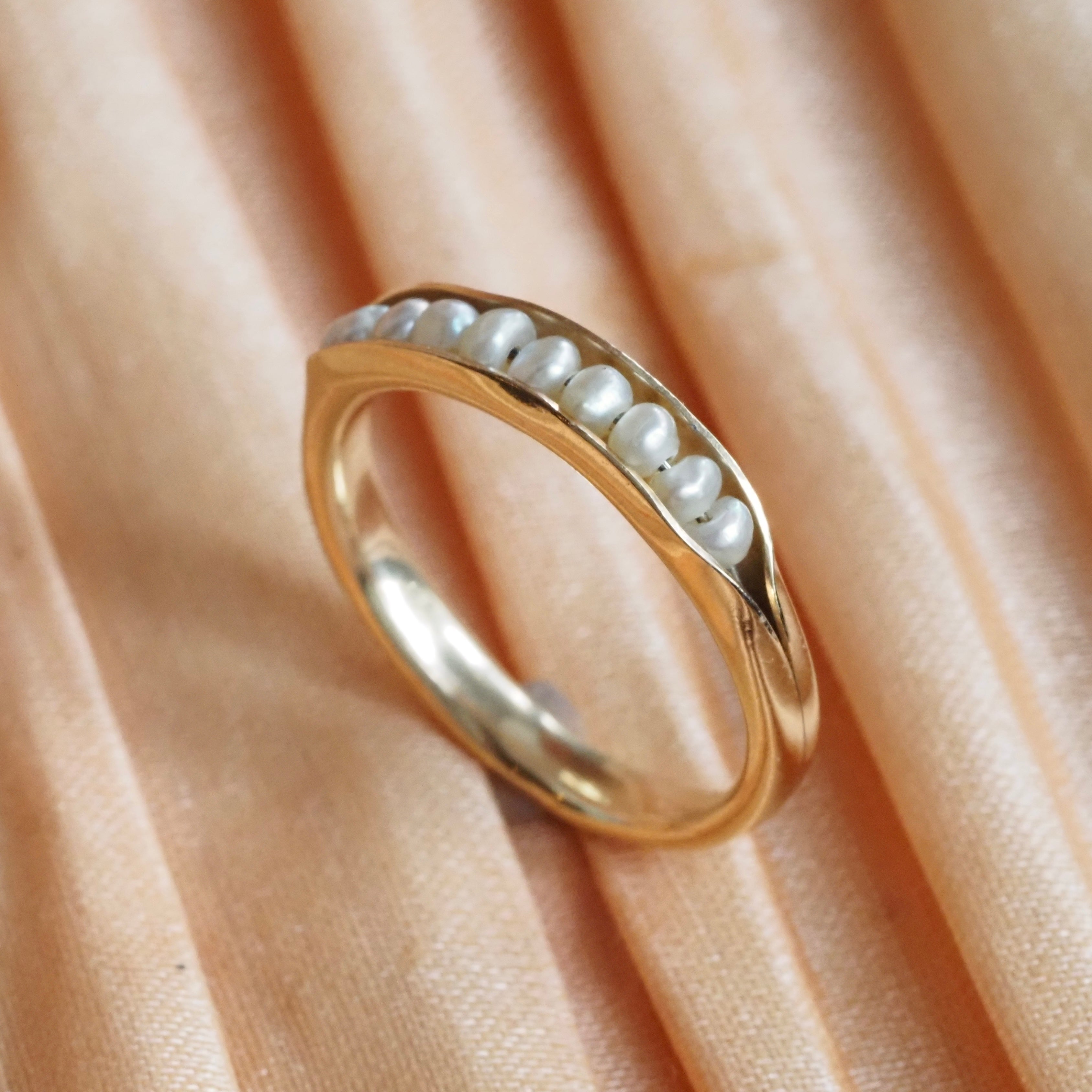 Vintage 14k Gold Pearls in a Pod Ring